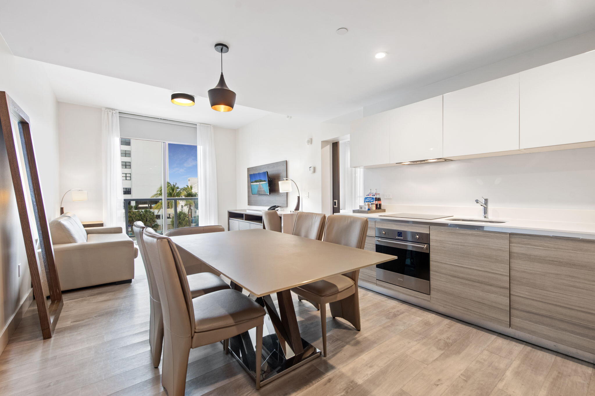 777 N Ocean Drive Property Photo 1