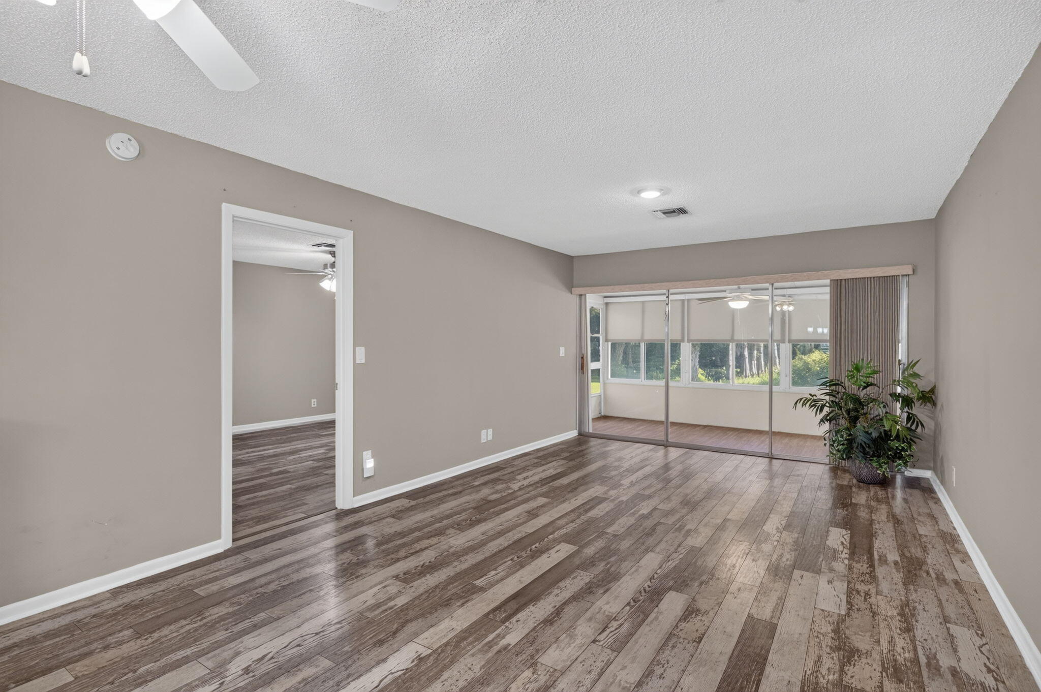 930 Savannas Point Drive B Property Photo 3
