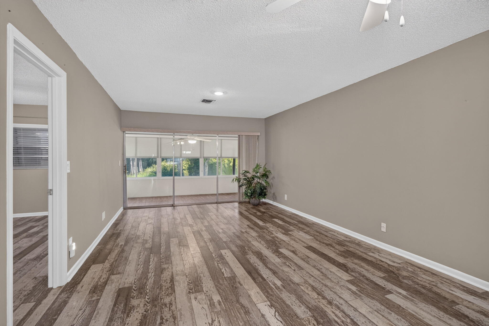 930 Savannas Point Drive B Property Photo 5