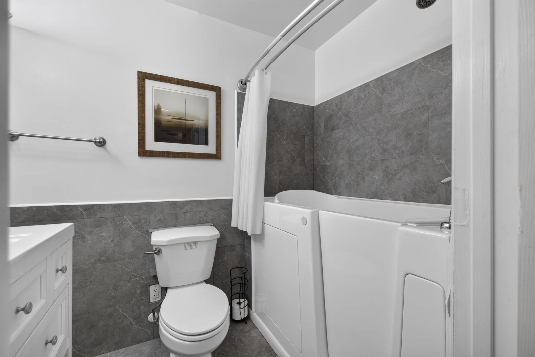 930 Savannas Point Drive B Property Photo 25
