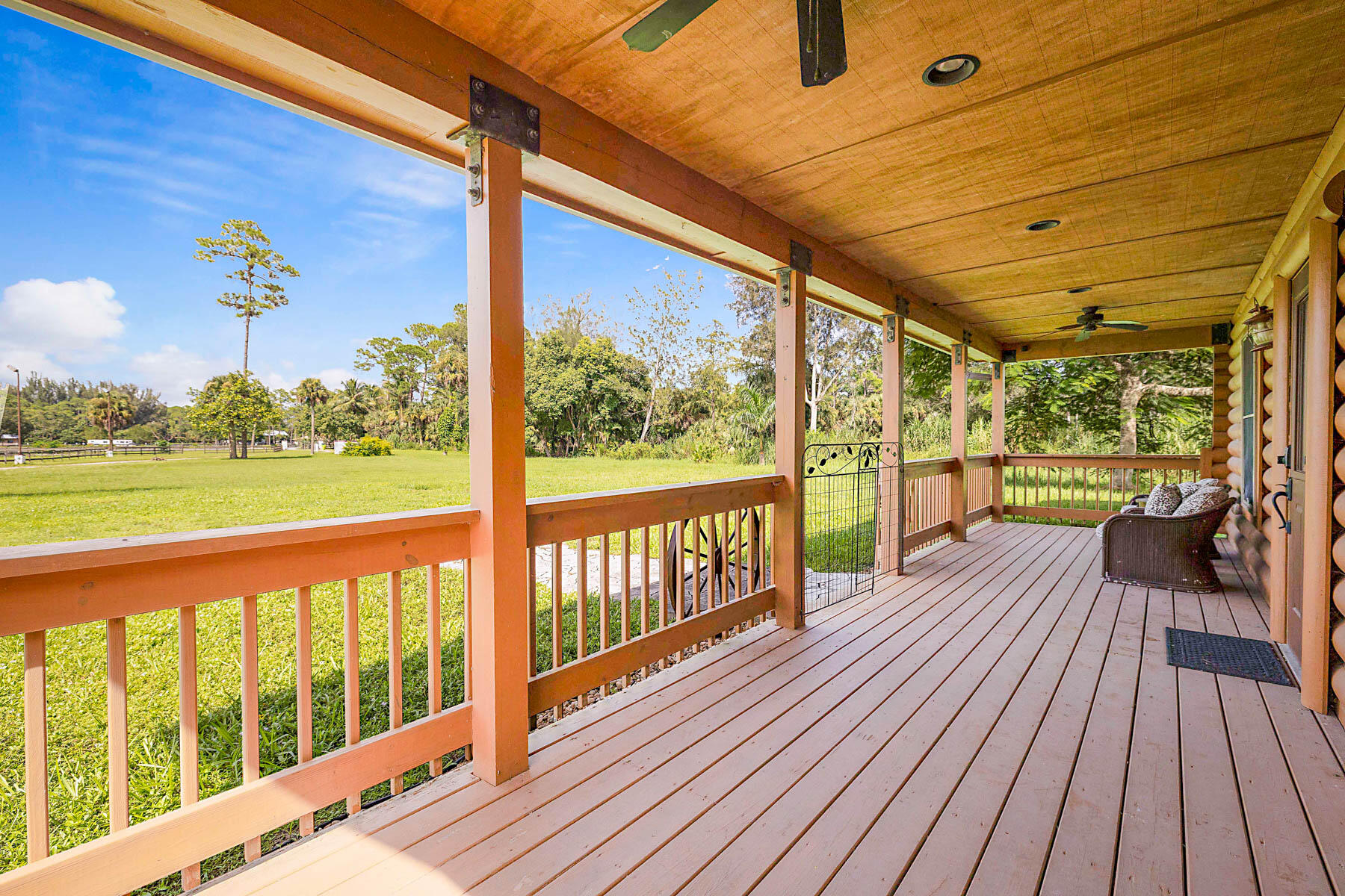 14594 Gruber Lane Property Photo 5