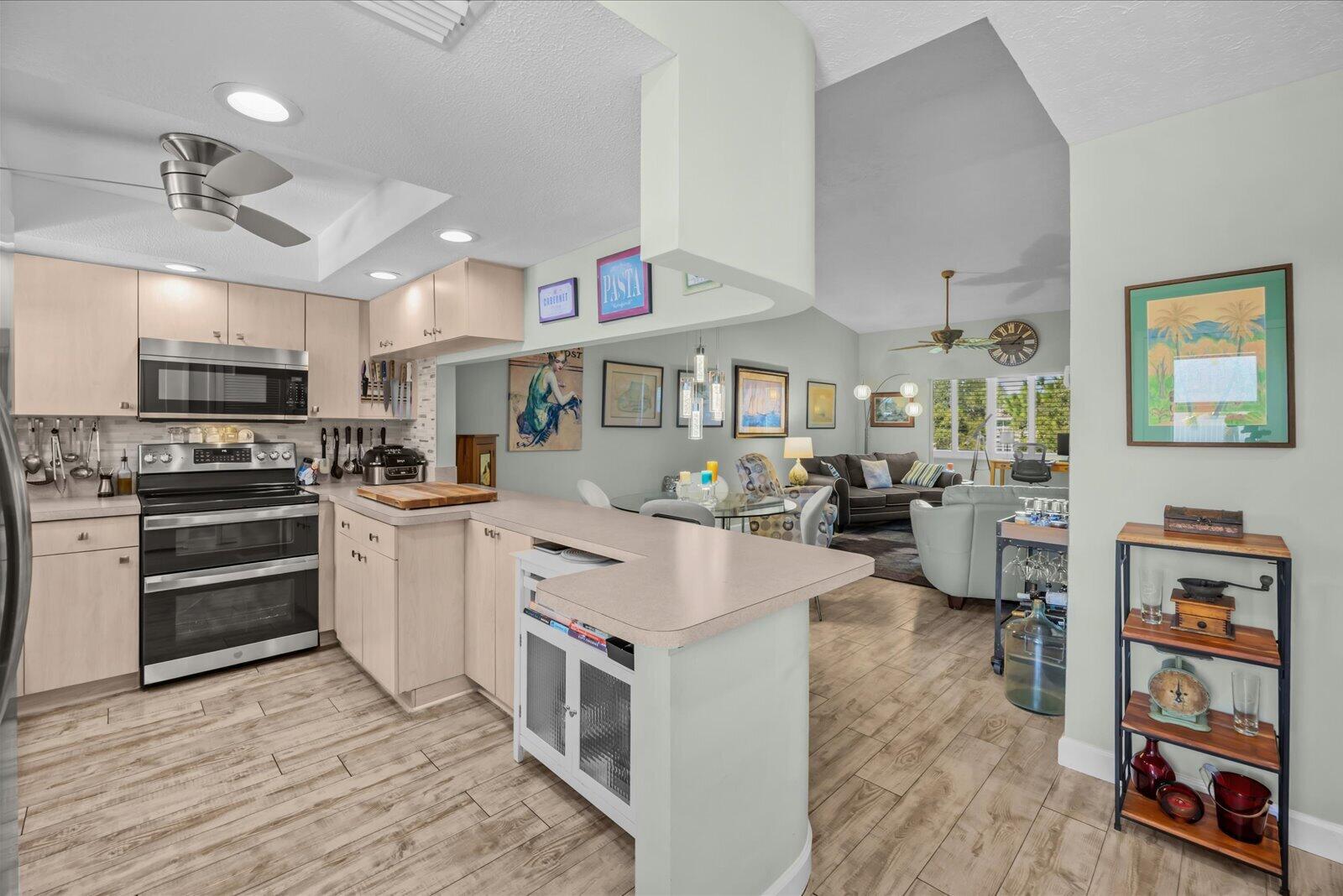 2950 Se Ocean Boulevard Property Photo 1