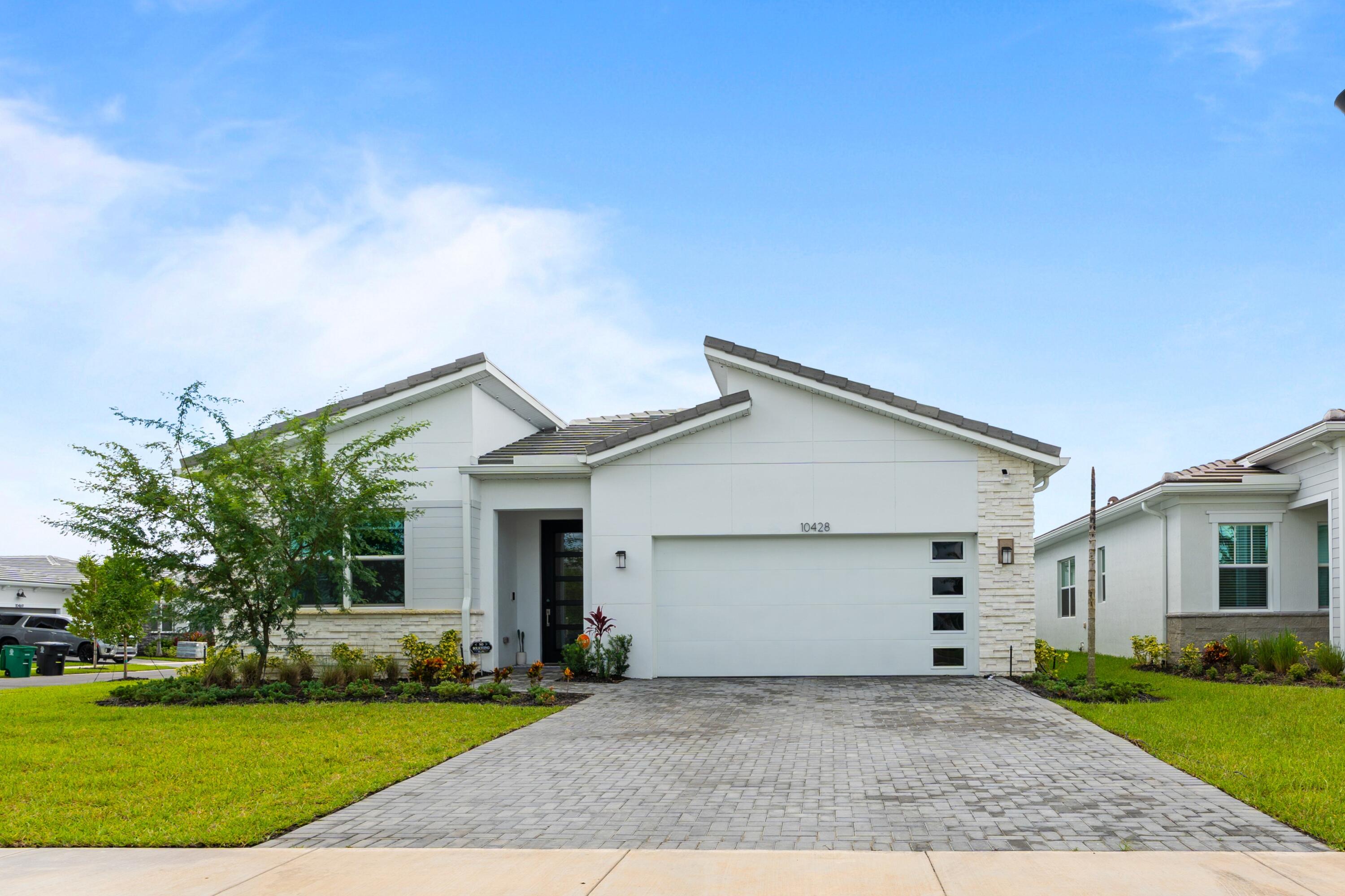 10428 Sw Jadewood Court Property Photo 3
