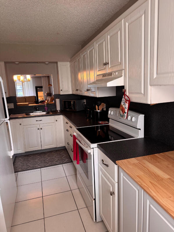 23099 Barwood Lane N 101 Property Photo 11