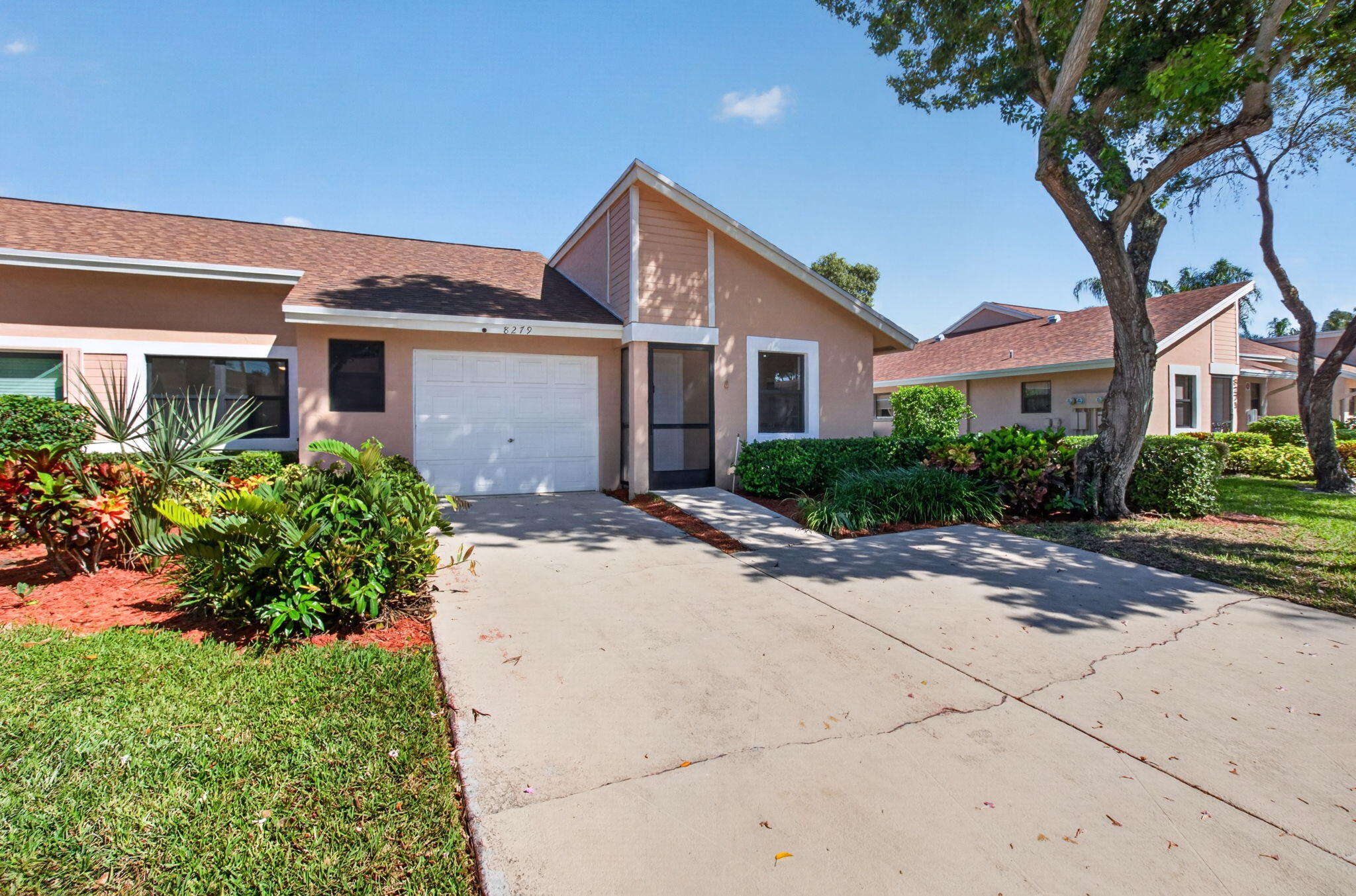 8279 Summerbreeze Lane Property Photo 1