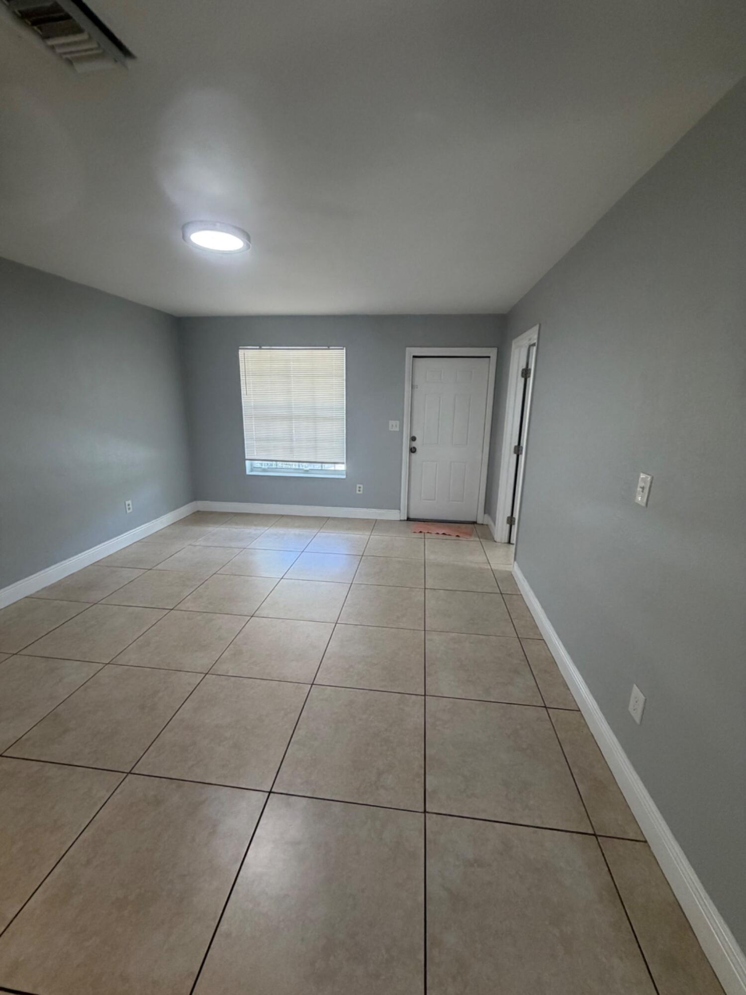 2910 Nw 195th Street Property Photo 18