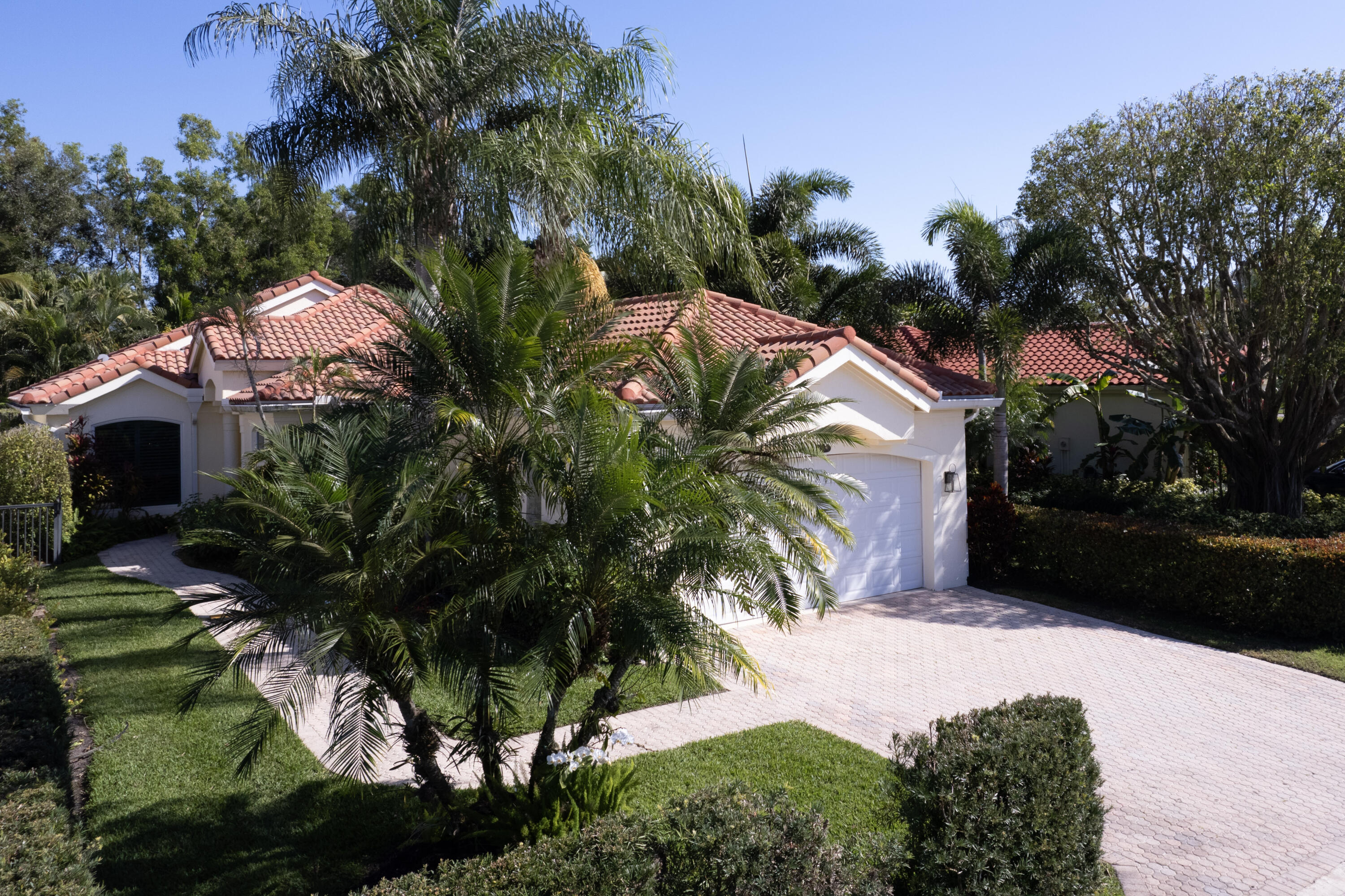 12587 Mallet Circle Property Photo 2