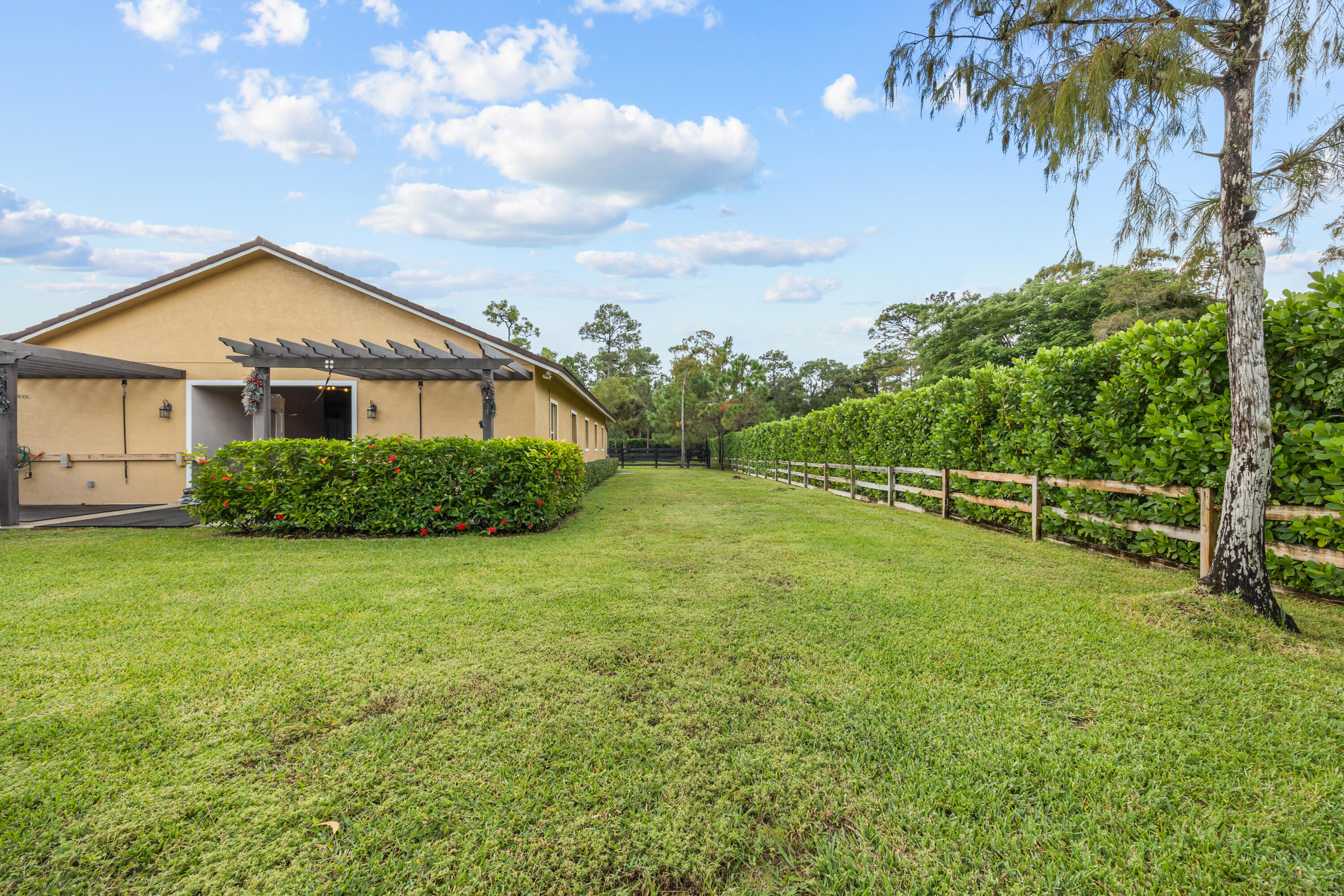 14407 Halter Road Barn Property Photo 10