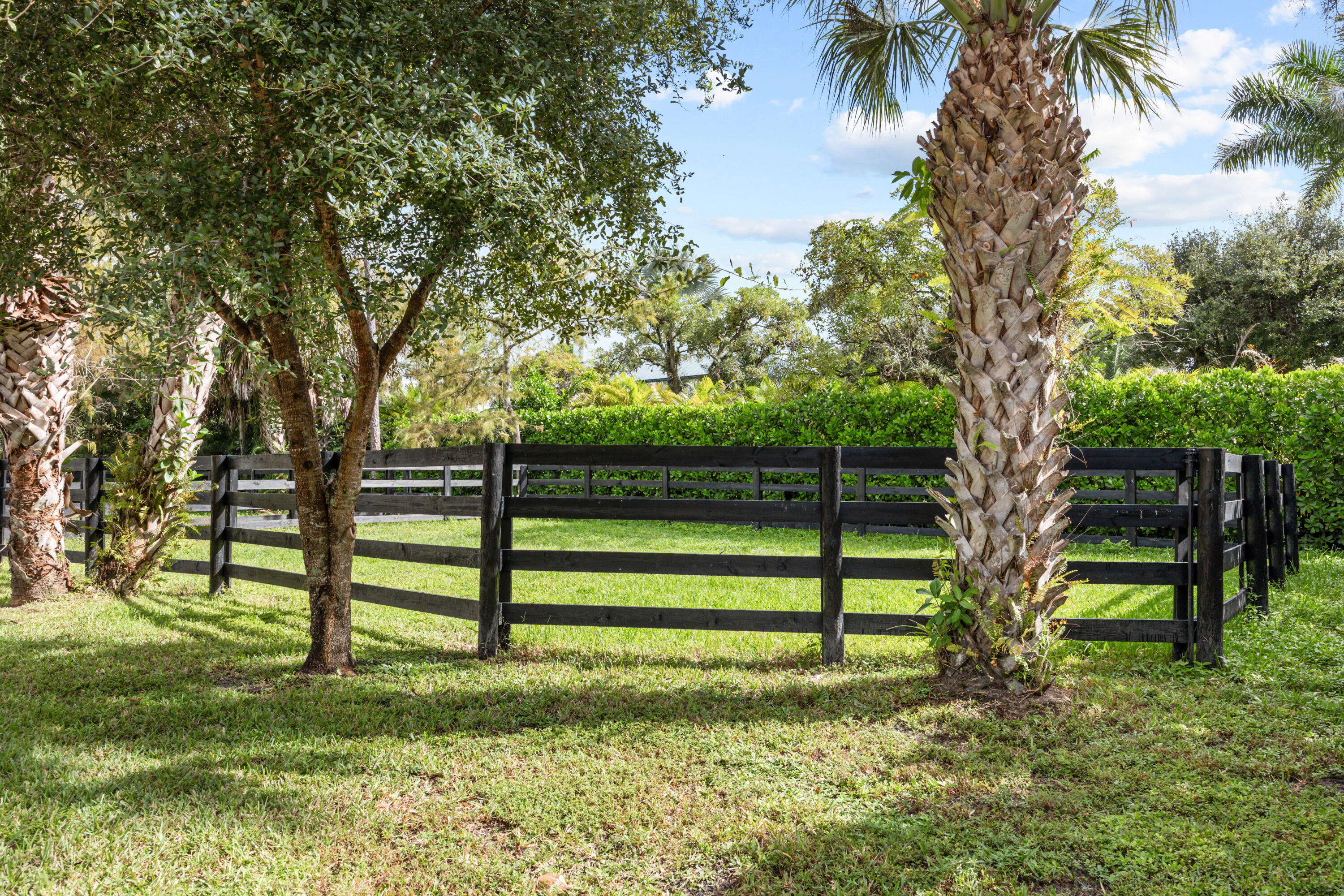 14407 Halter Road Barn Property Photo 13