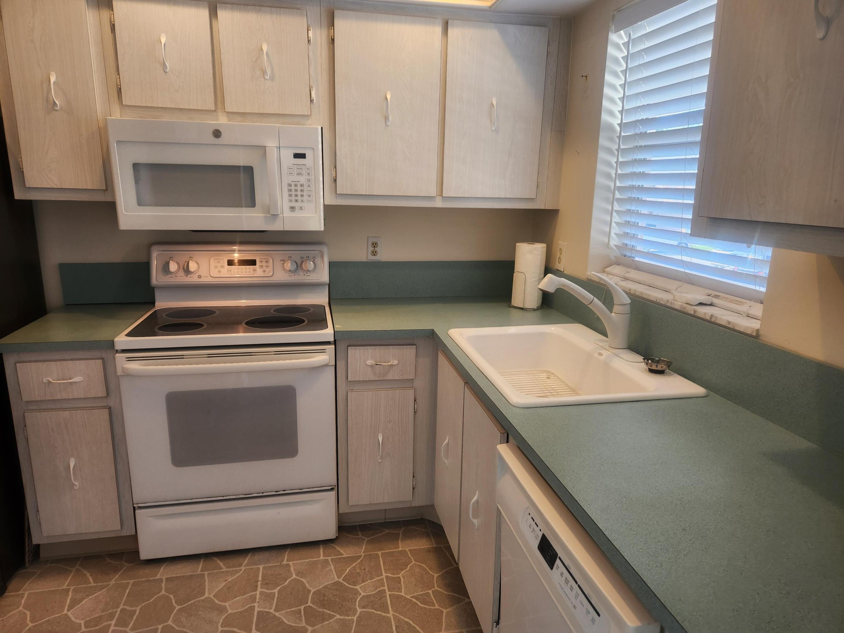 B26091425 Property Photo 2