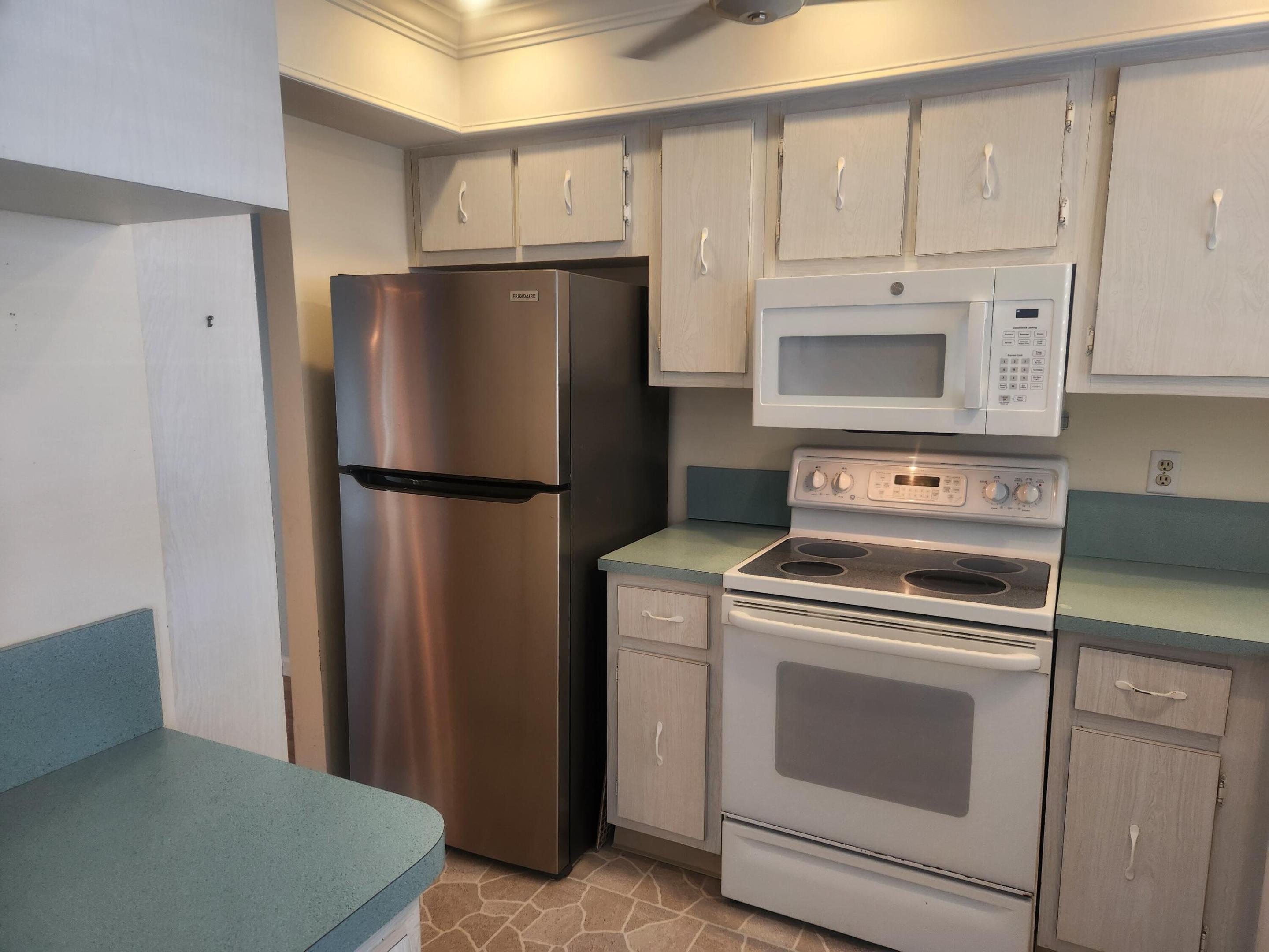 B26091425 Property Photo 3