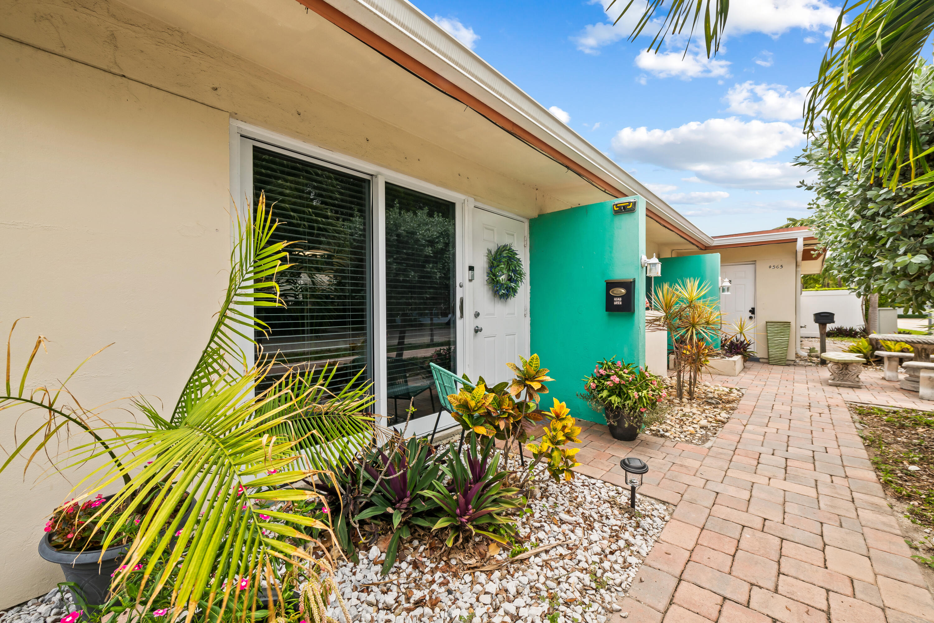 4565 Poinciana Street 1-2 Property Photo 3