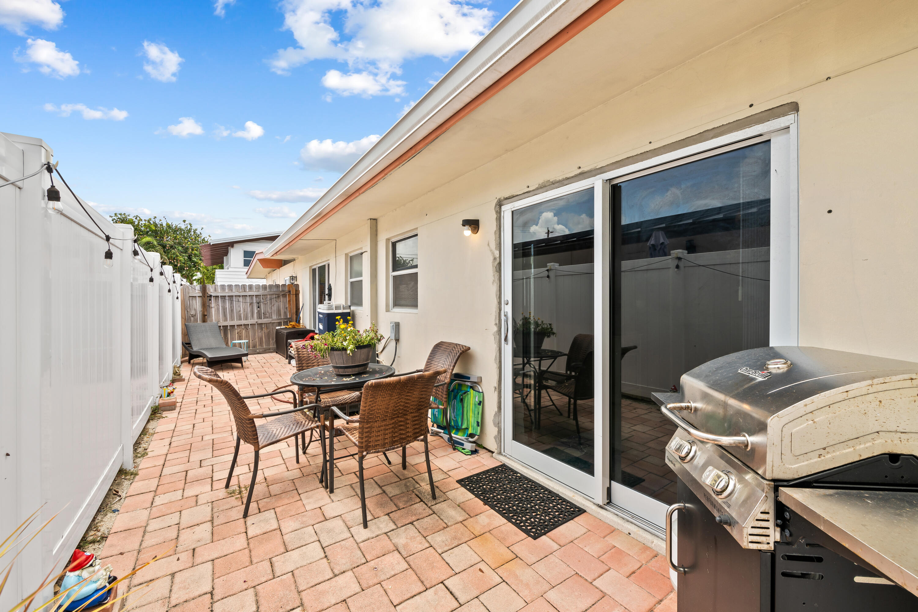 4565 Poinciana Street 1-2 Property Photo 15