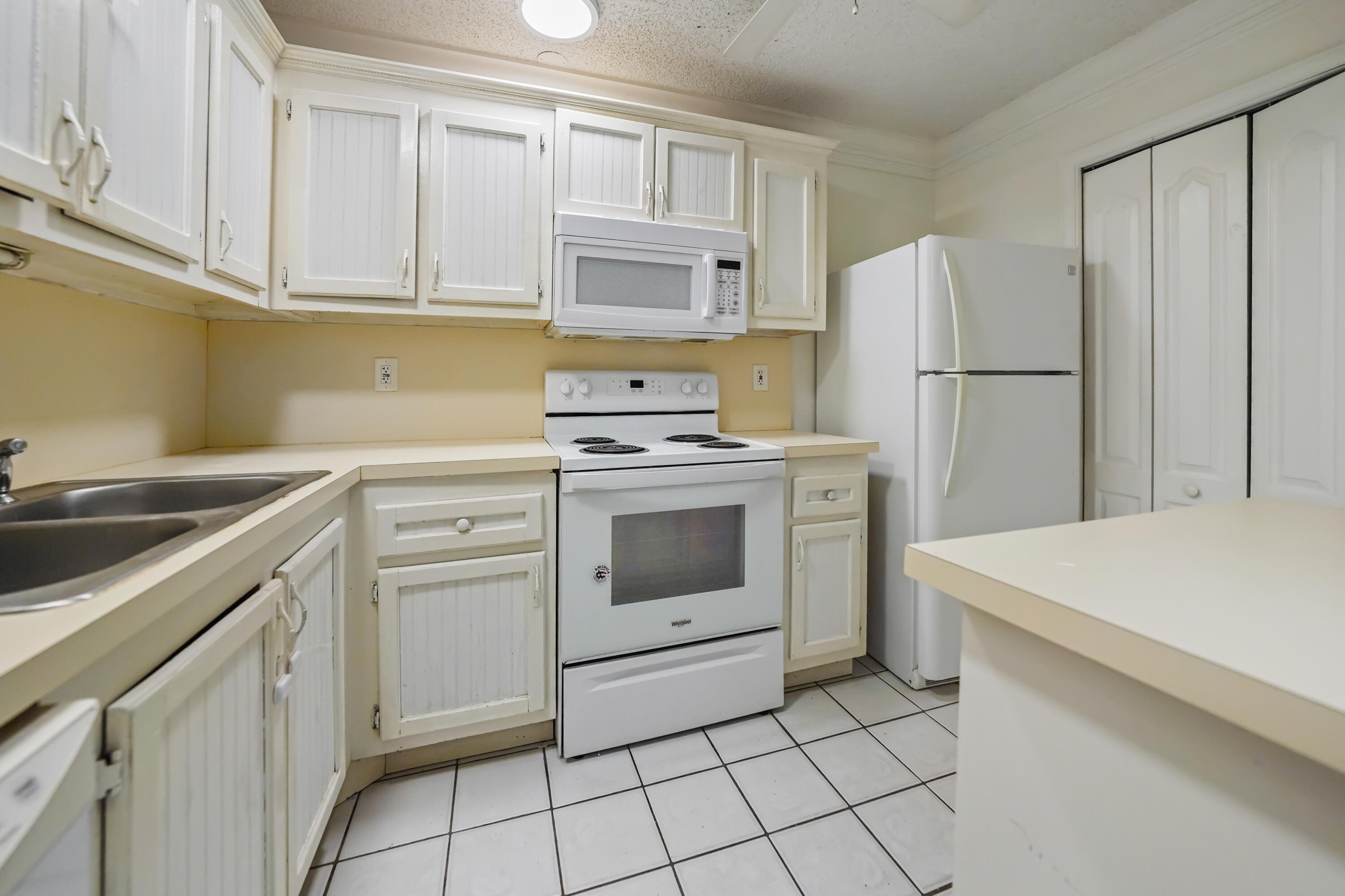 3703 Waterview Circle 37c Property Photo 8
