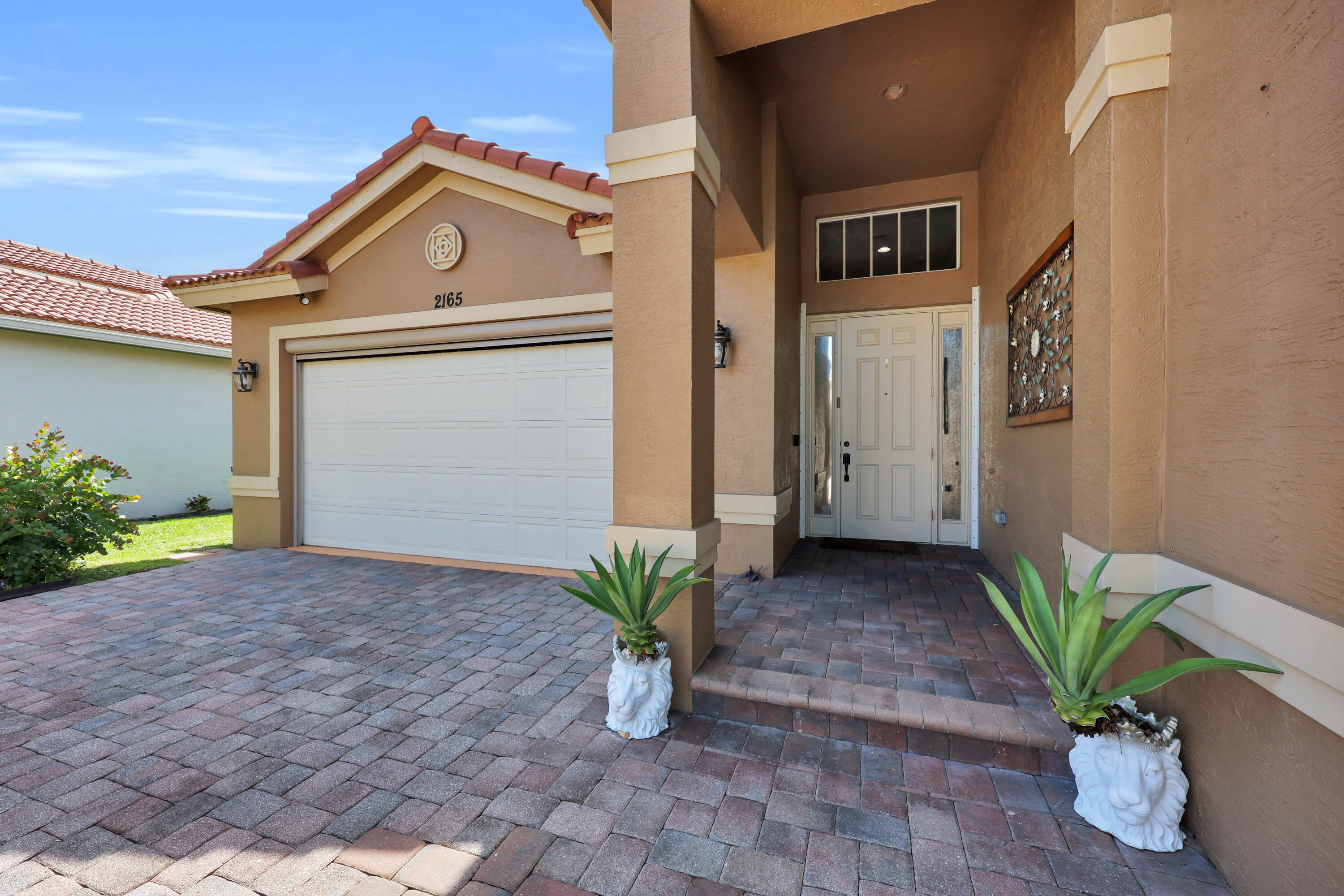 2165 Newport Isles Boulevard Property Photo 3