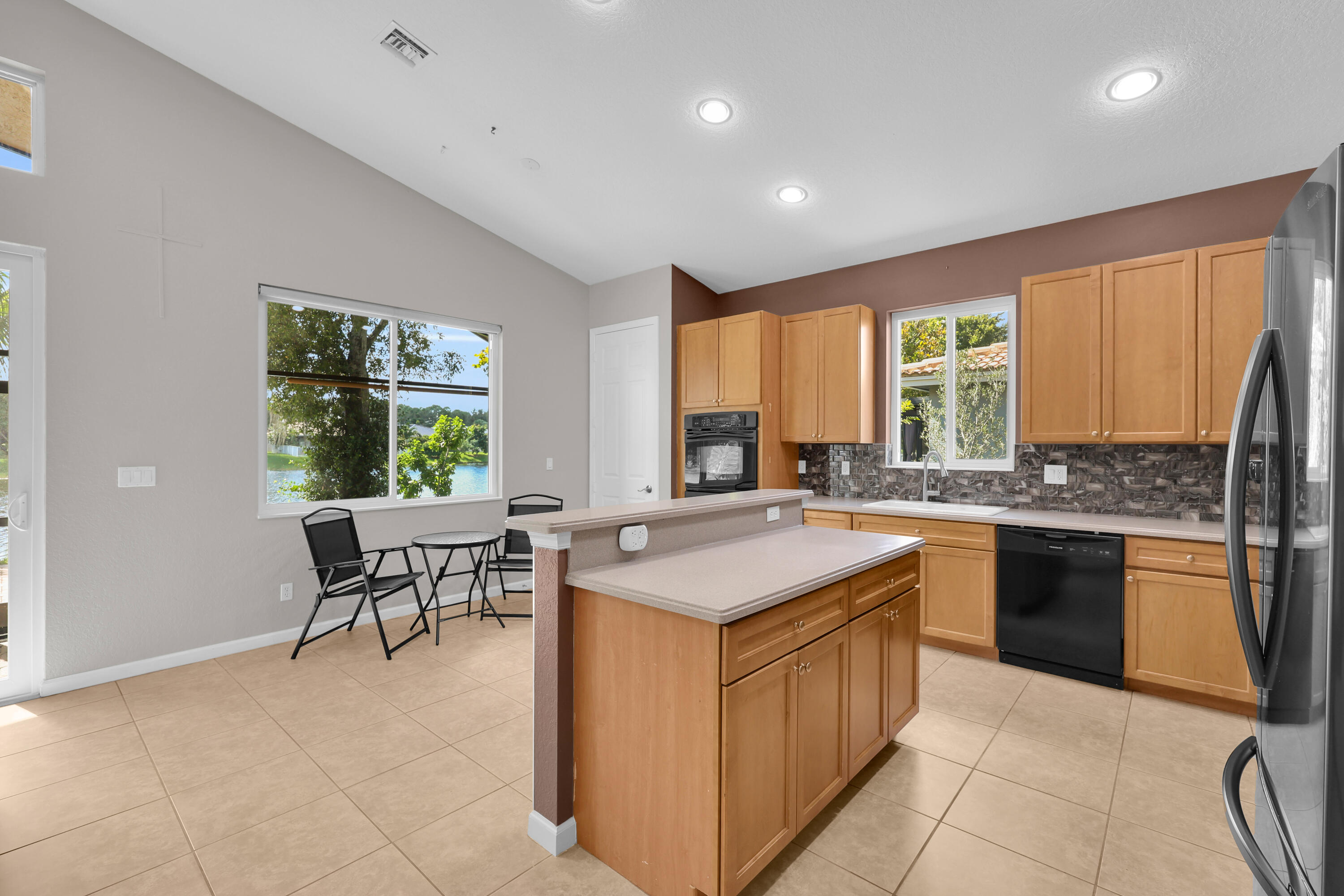 2165 Newport Isles Boulevard Property Photo 15