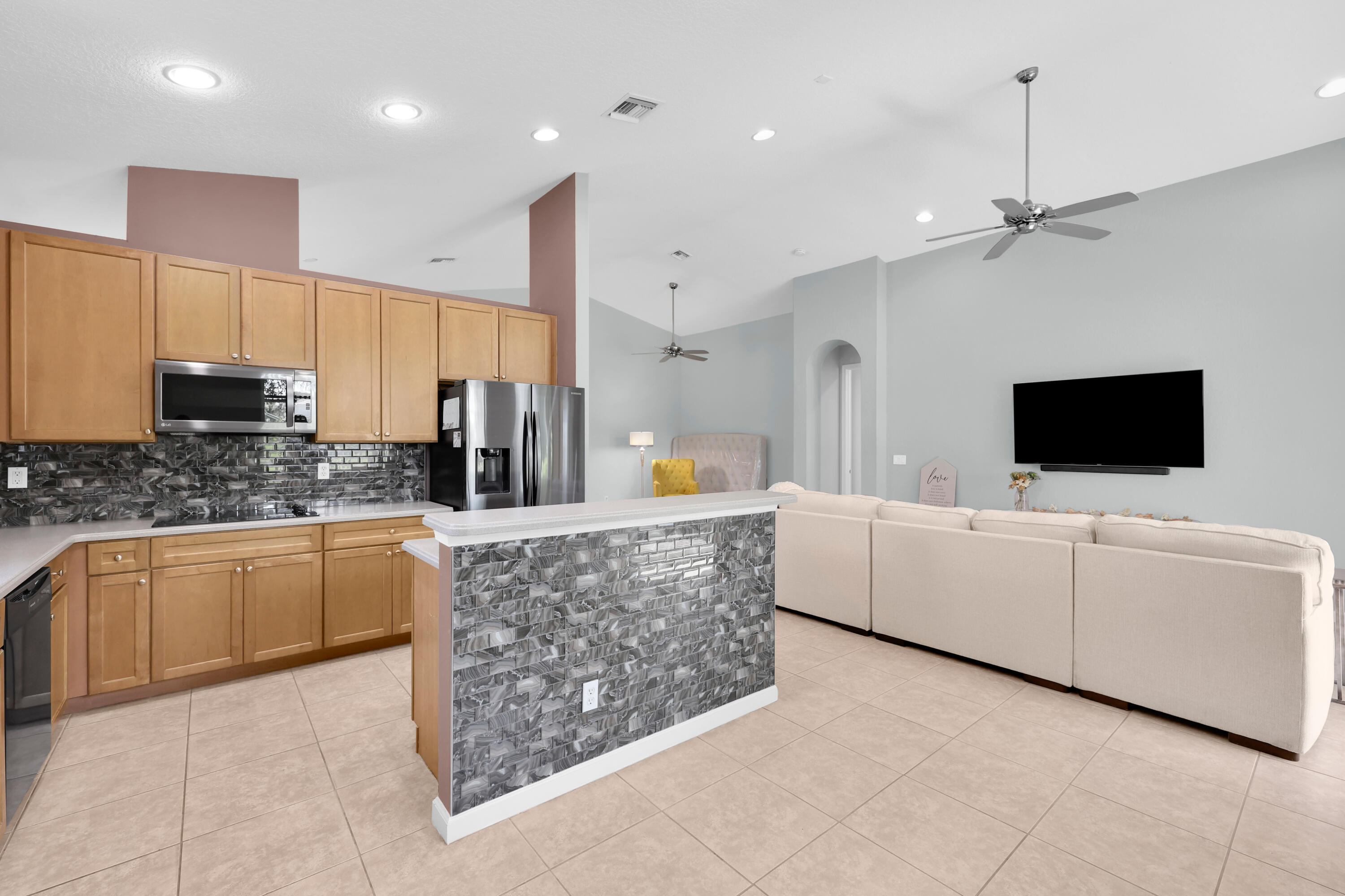 2165 Newport Isles Boulevard Property Photo 16