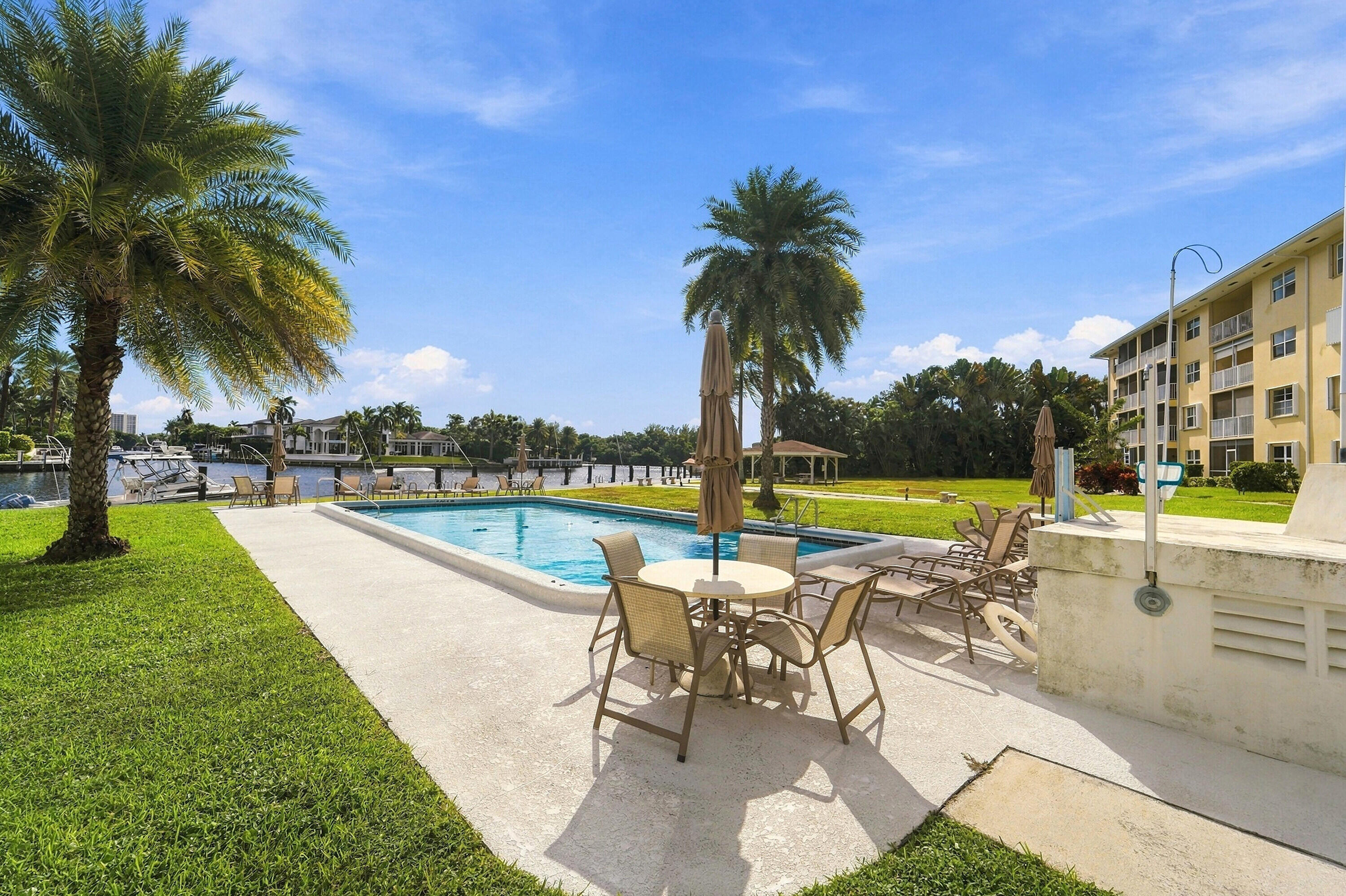 330 N Federal Highway 108 Property Photo 20