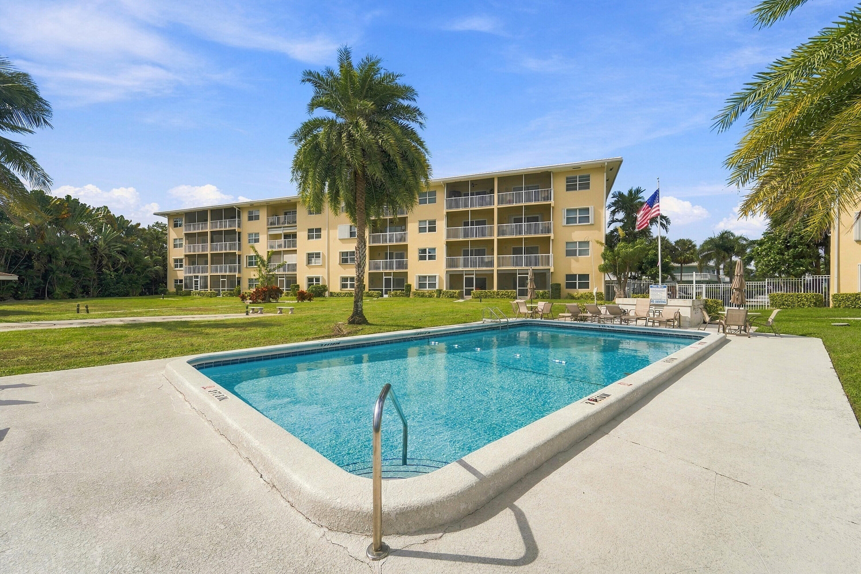 330 N Federal Highway 108 Property Photo 21