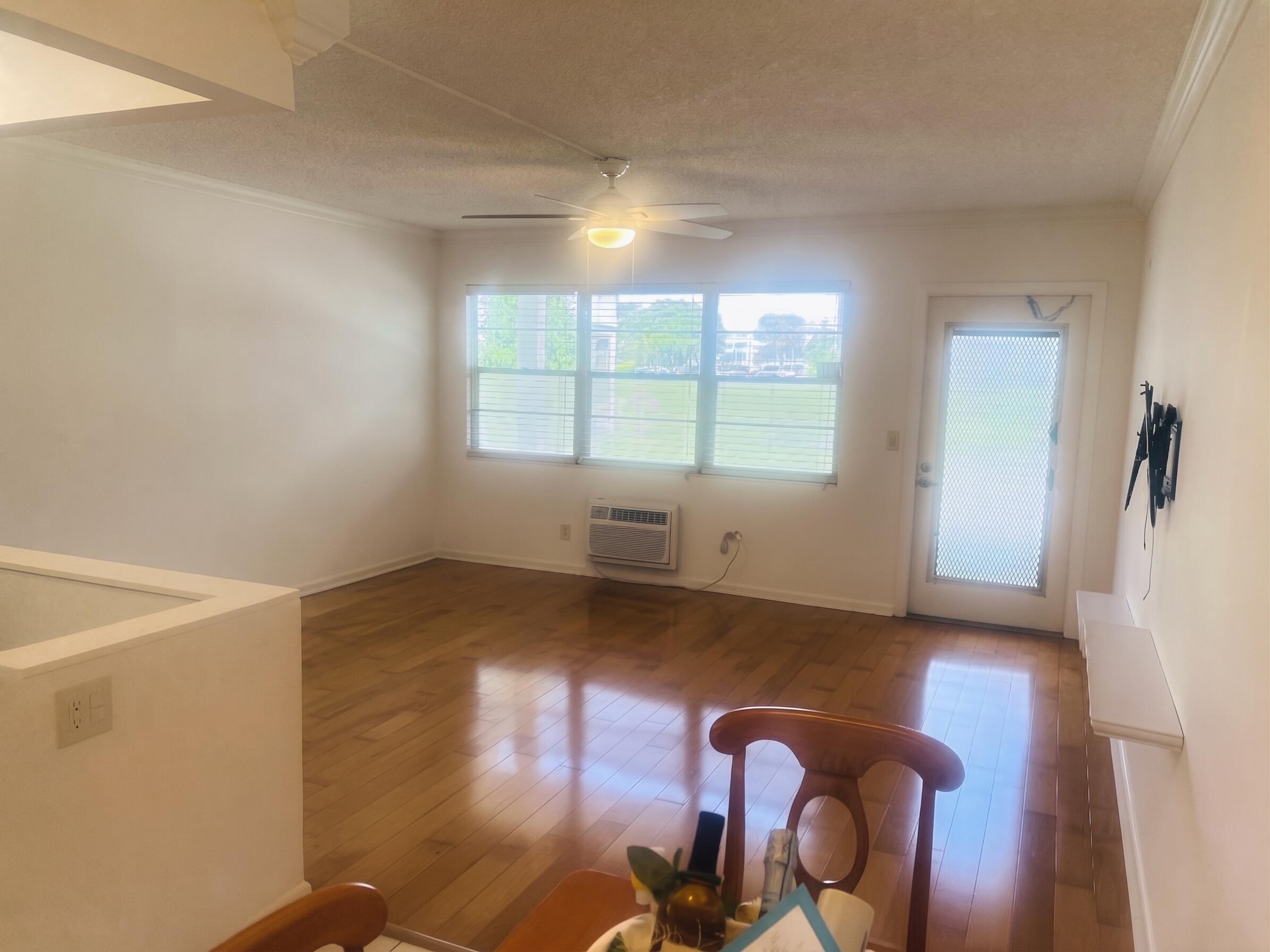270 Newport R Drive R Property Photo 10
