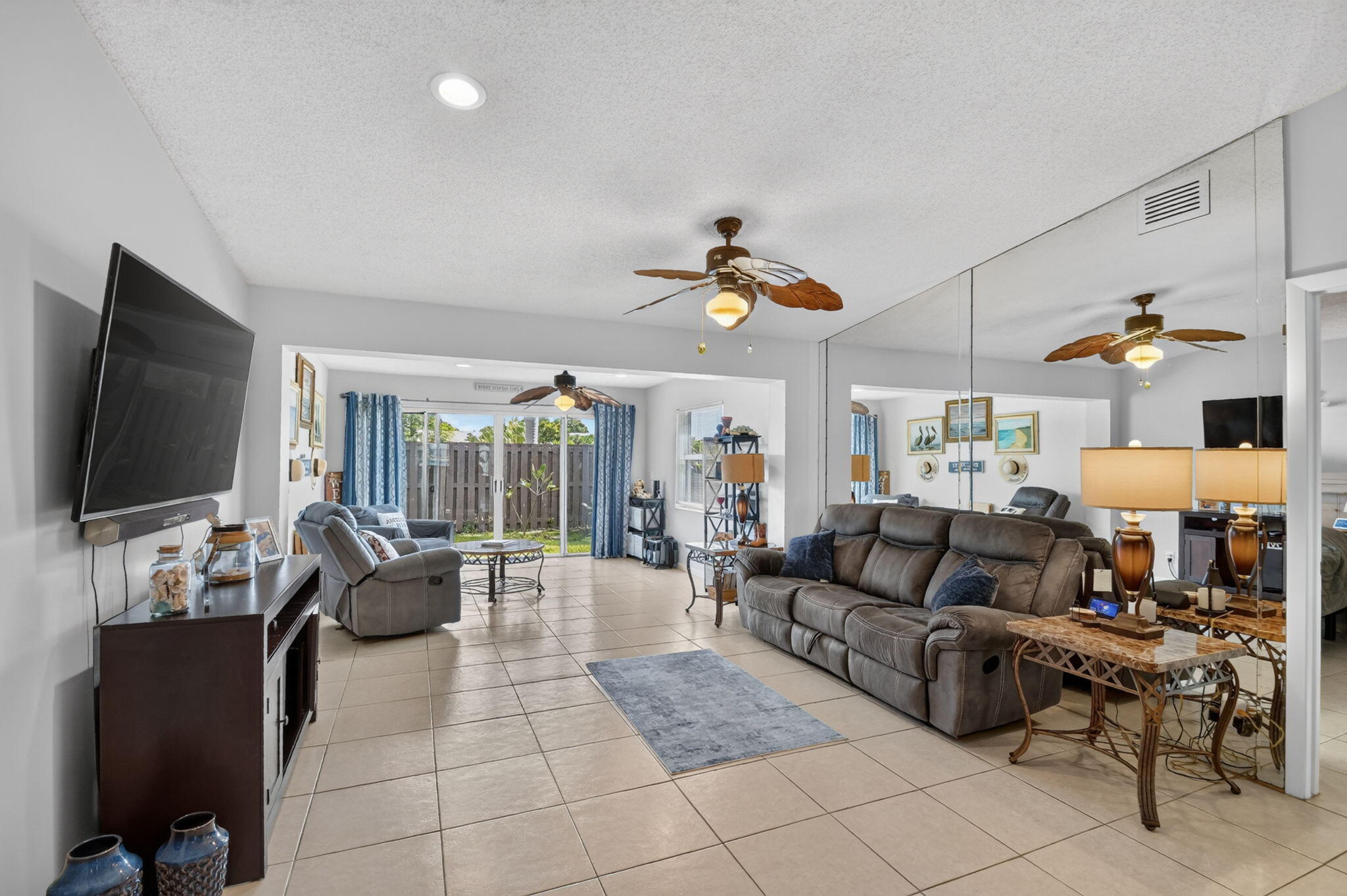 4450 Lucerne Villas Lane Property Photo 10