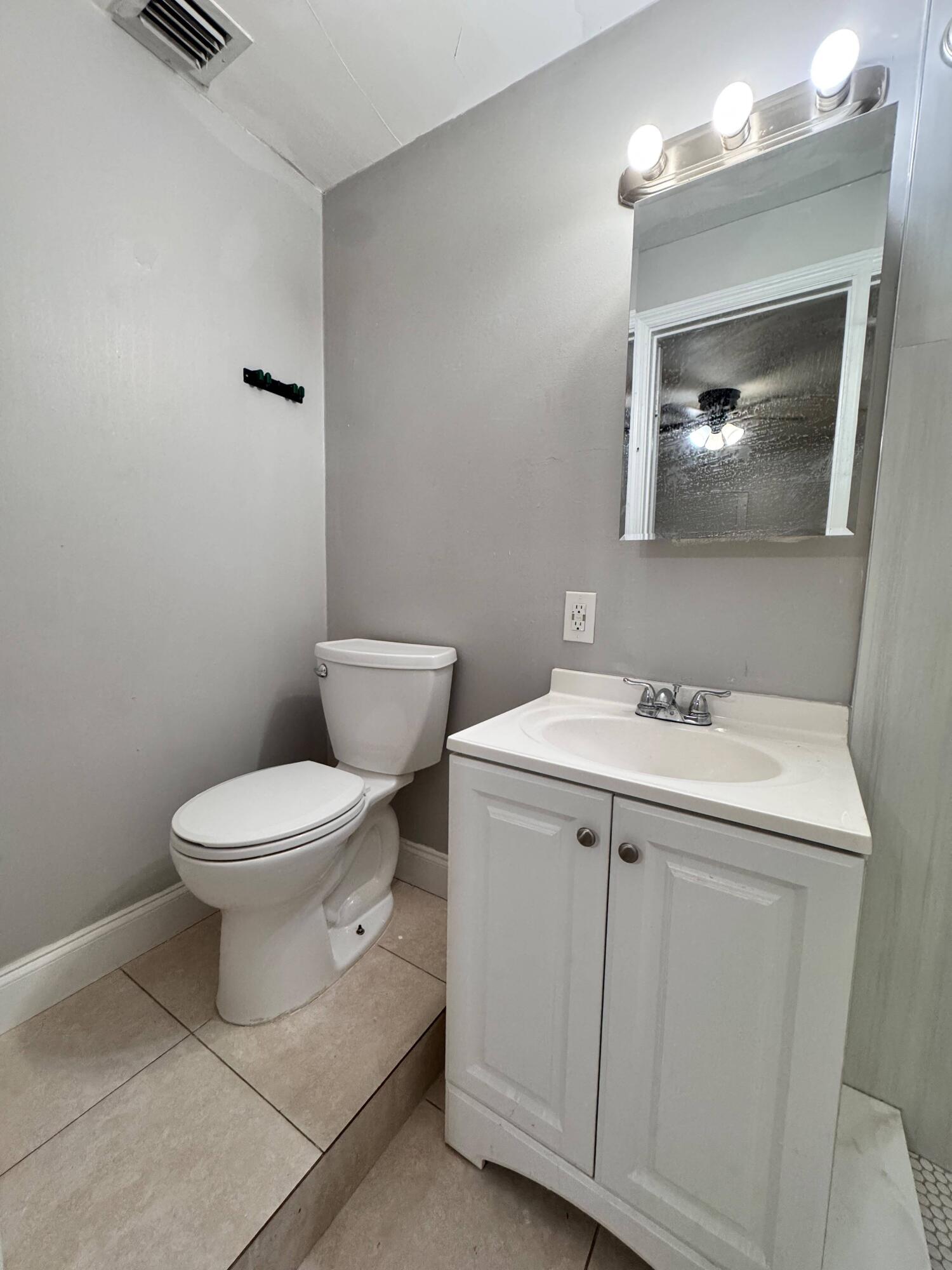 16 Ne 9th Avenue Property Photo 6