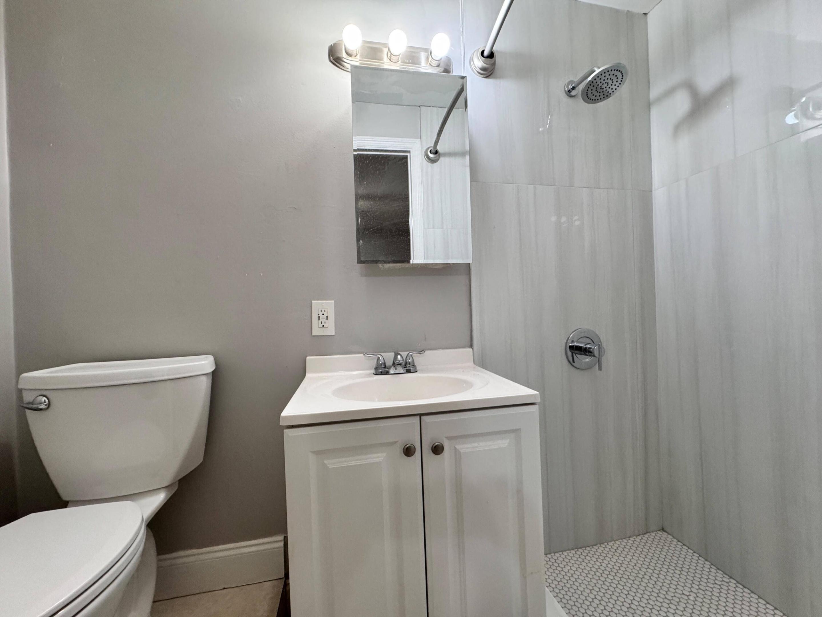 16 Ne 9th Avenue Property Photo 7