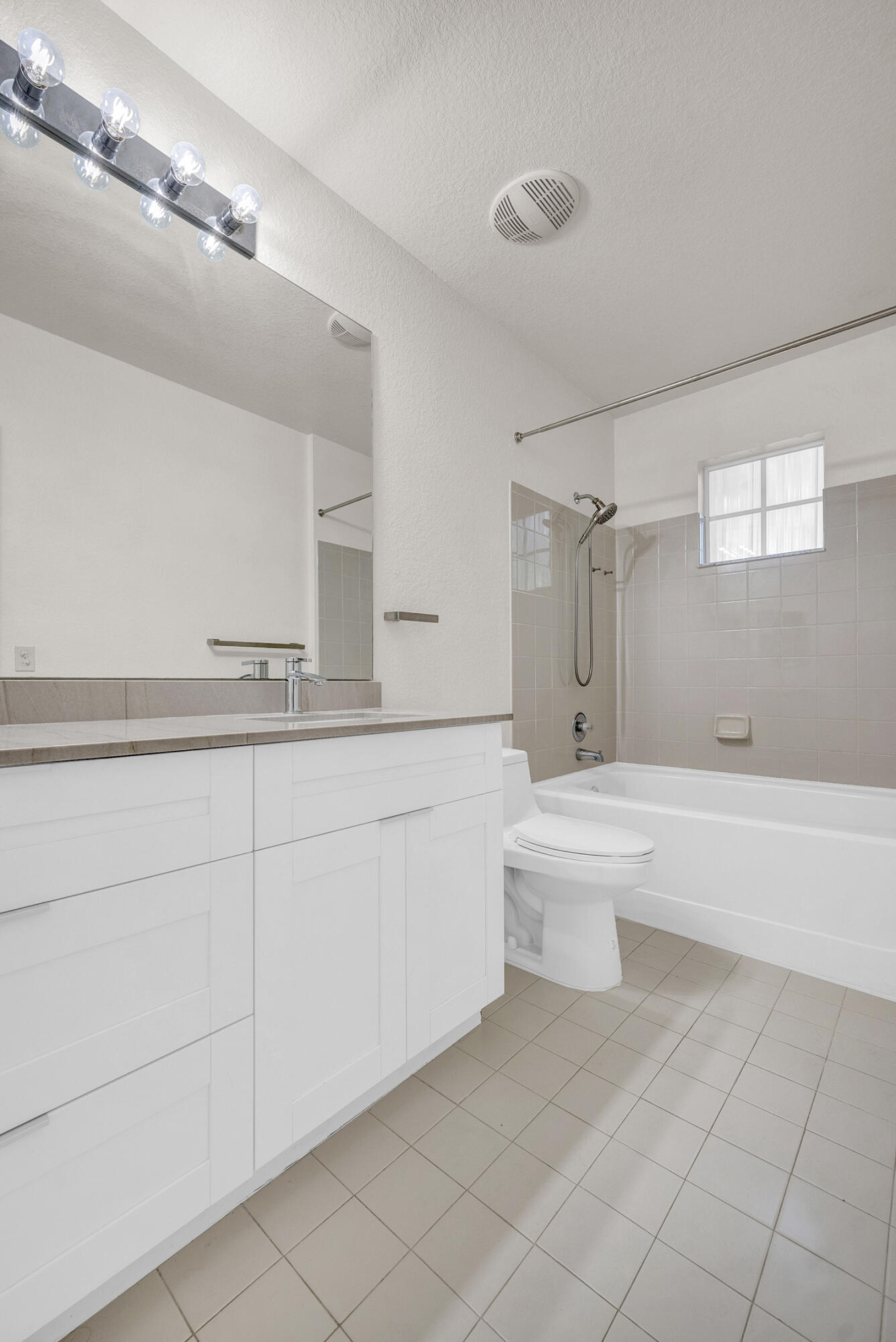2103 Belmont Place Property Photo 20