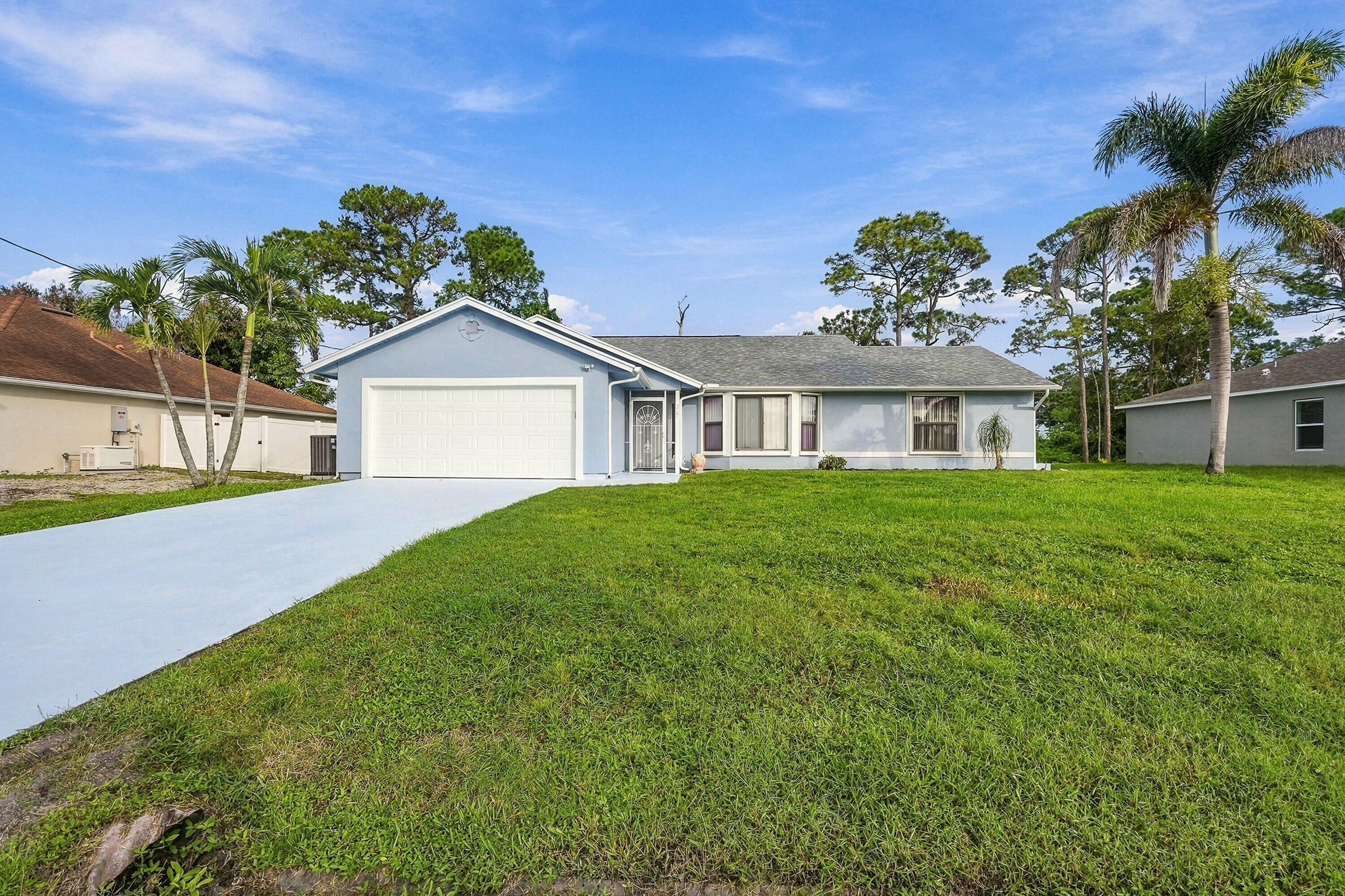 215 Se Voltair Terrace Property Photo 1