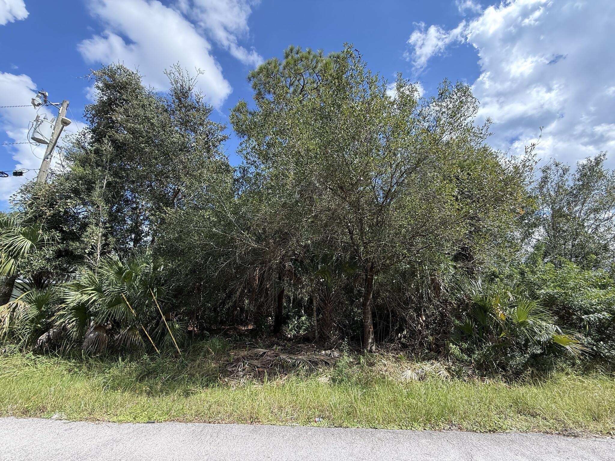 6000 Vera Avenue N Property Photo 2