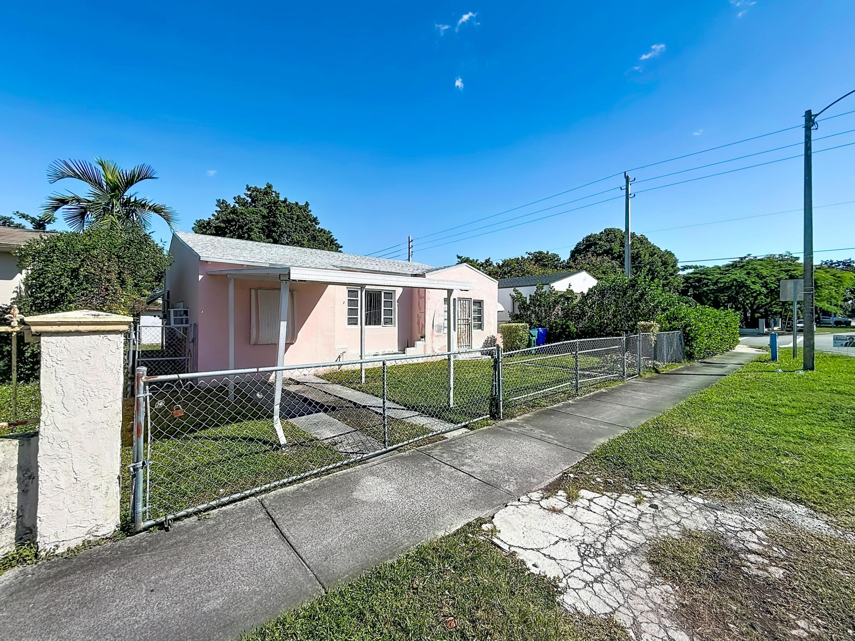 511 Nw 46th Street Property Photo 3
