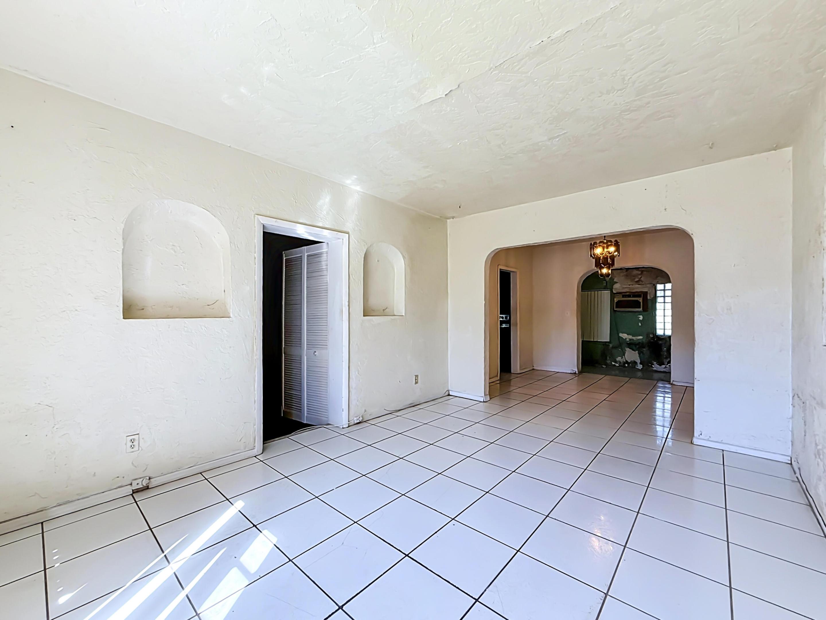 511 Nw 46th Street Property Photo 8