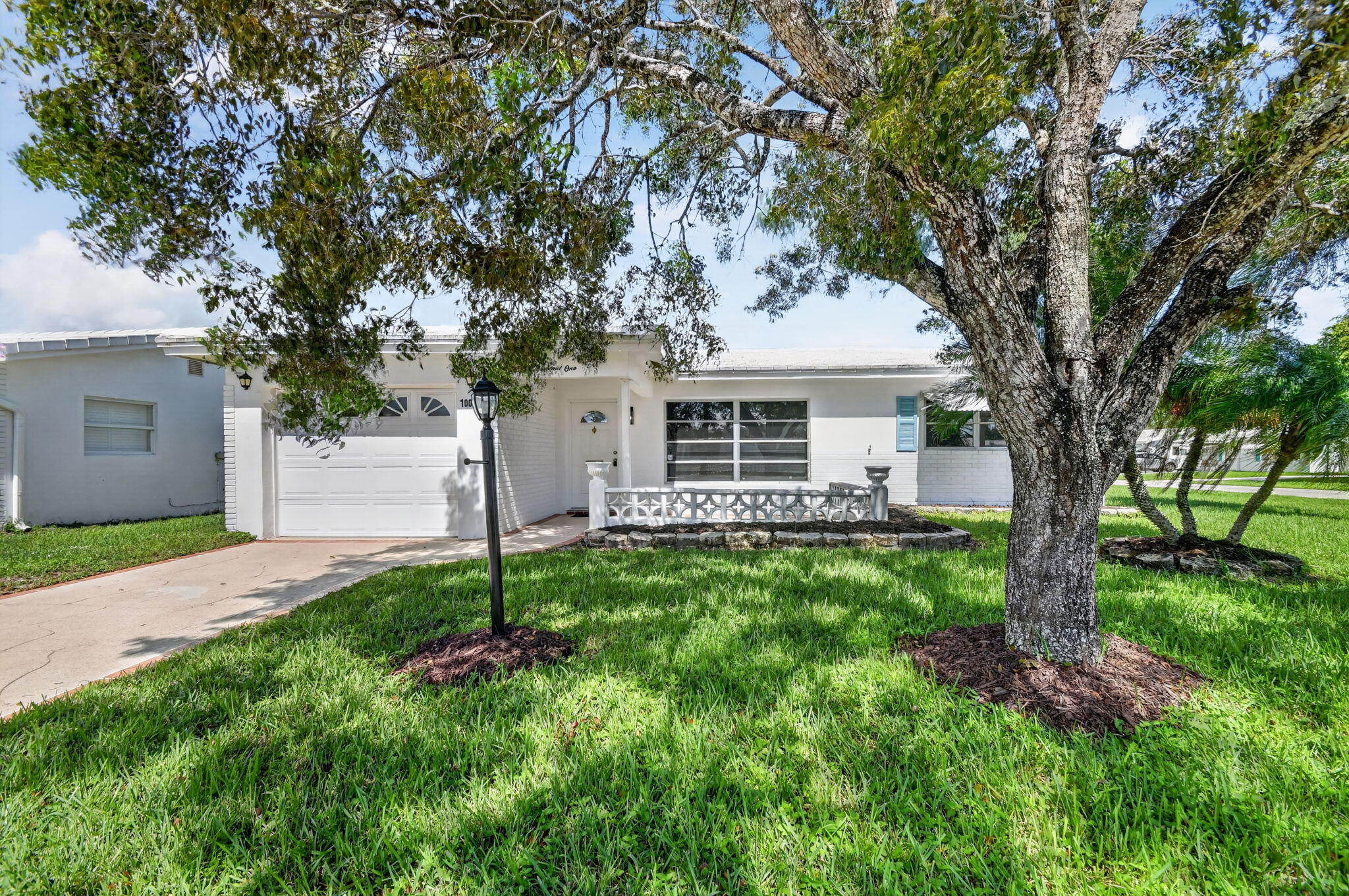 1001 SIESTA Avenue Property Photo 1
