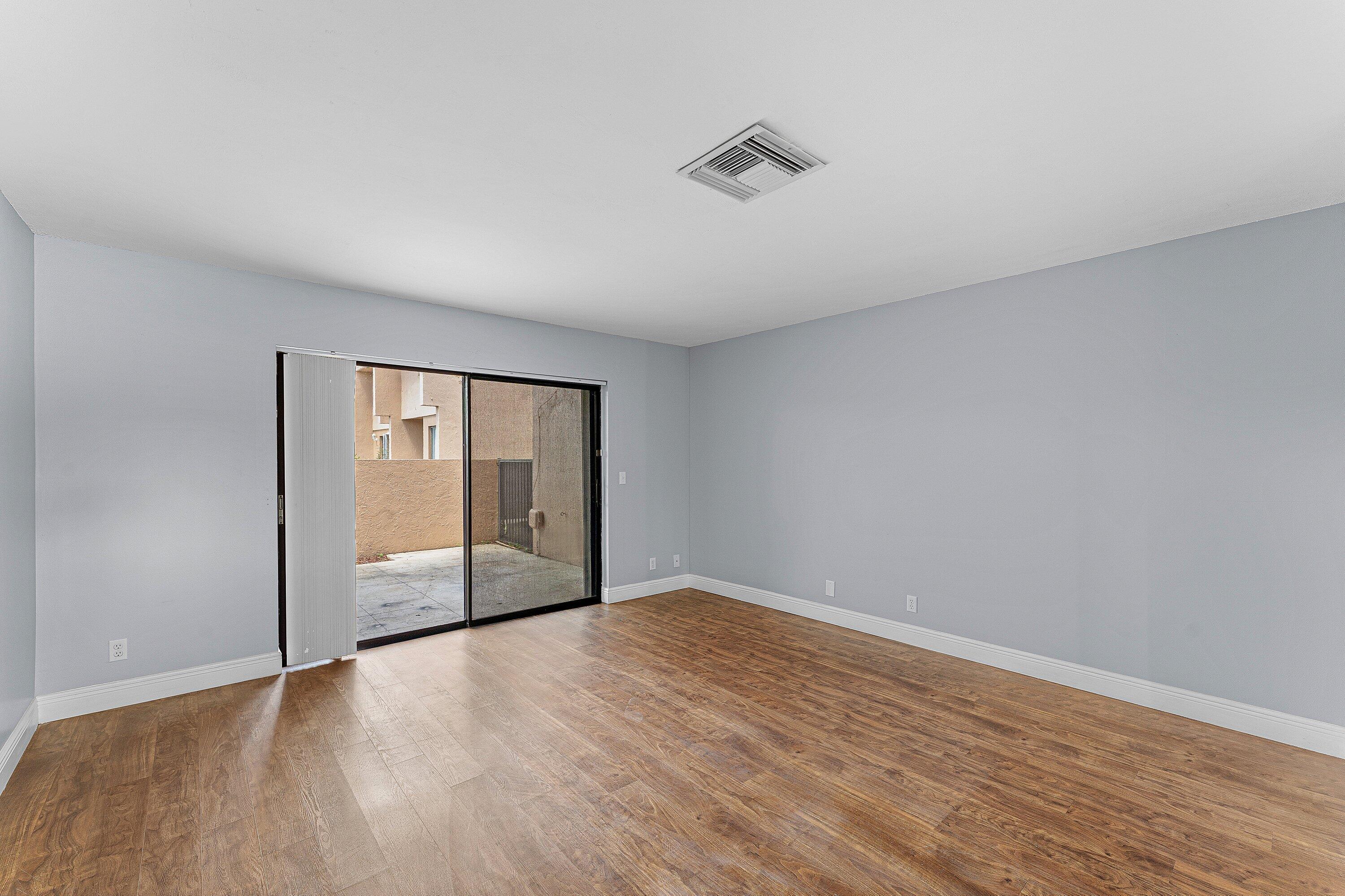 139 Sparrow Drive 2a Property Photo 12