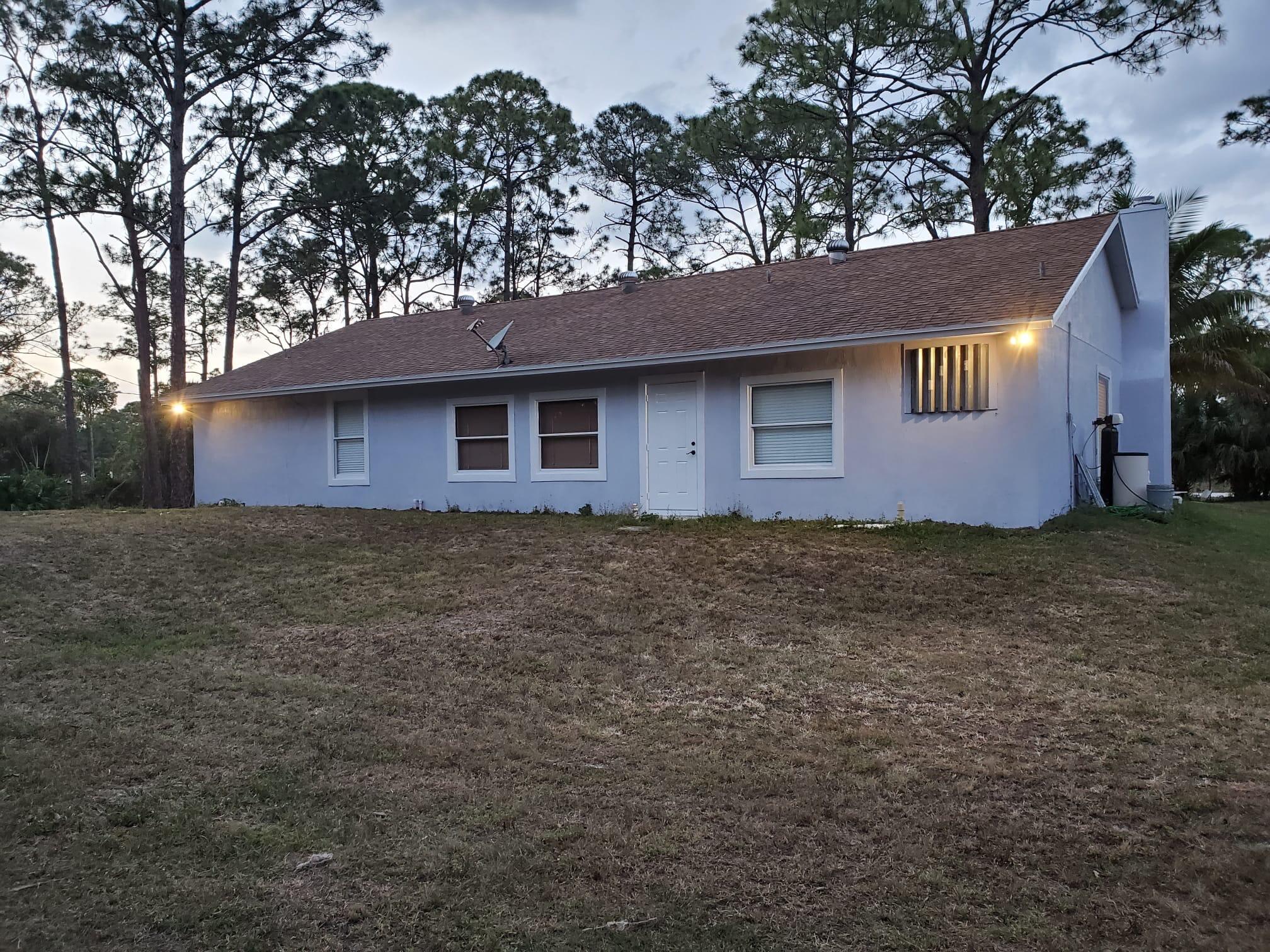 13398 46th Court N Property Photo 3