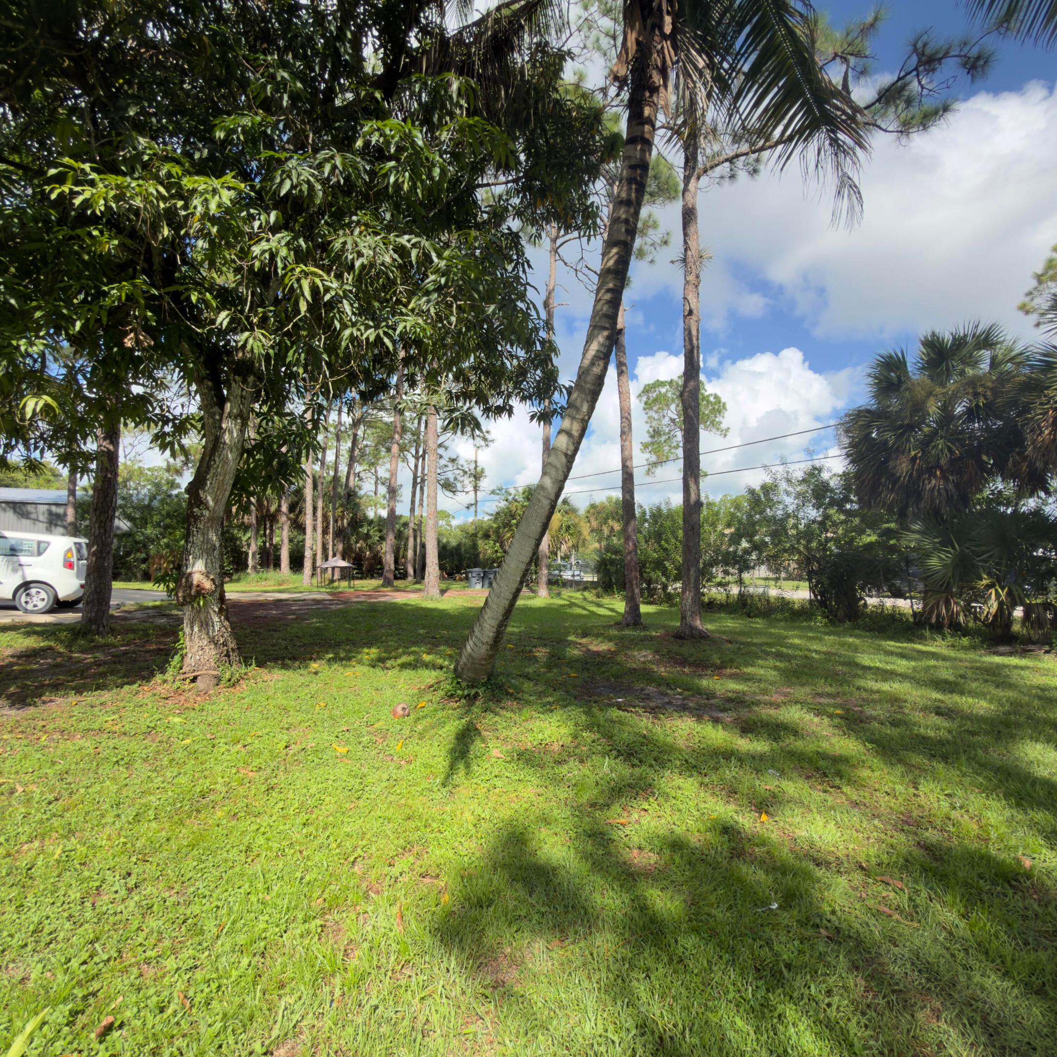 13398 46th Court N Property Photo 46