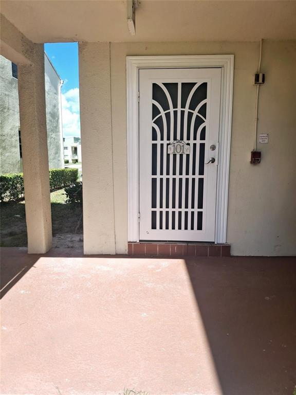 4128 NW 88TH Avenue 101 Property Photo 1