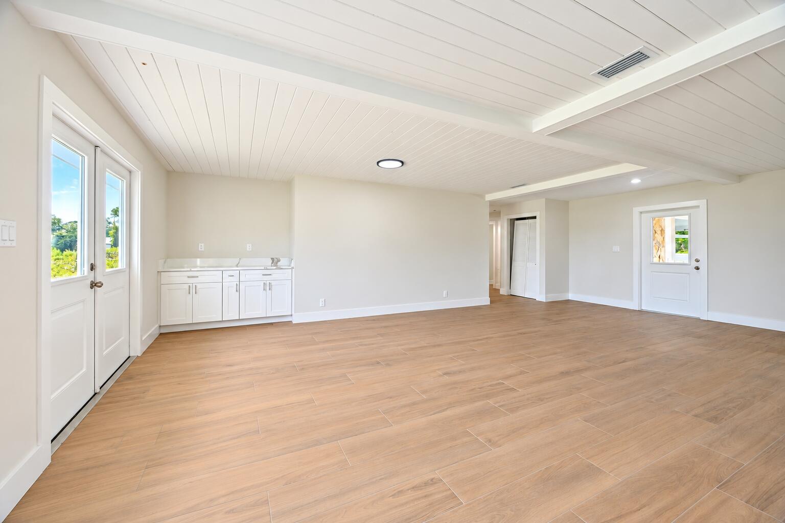 8721 Hidden Pines Road Property Photo 16