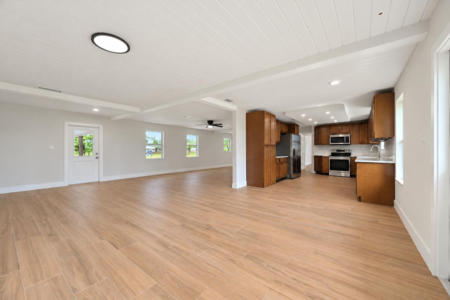 8721 Hidden Pines Road Property Photo 17