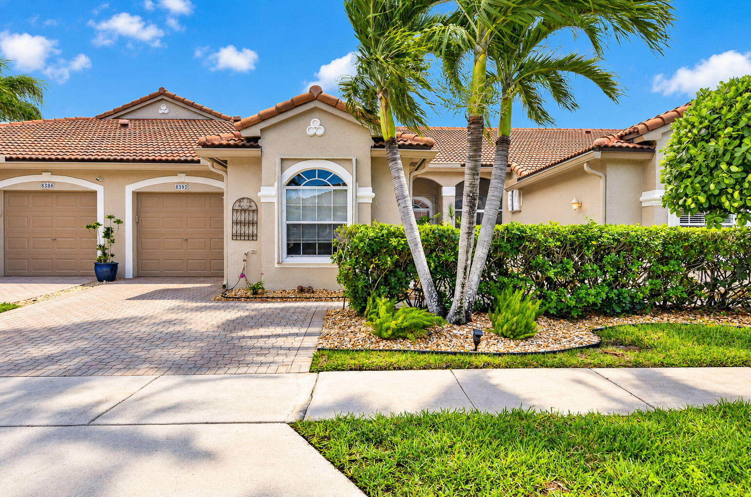 8392 VIA SERENA Property Photo 1