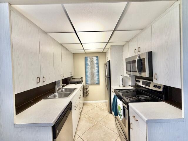 2100 Cornwall E Property Photo 1