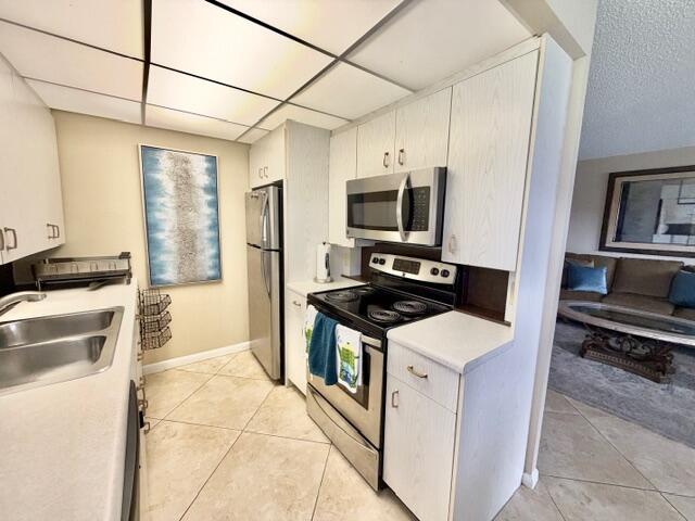 2100 Cornwall E Property Photo 3
