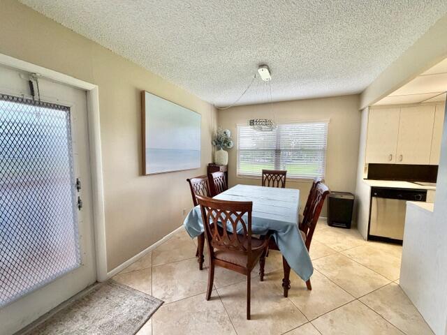2100 Cornwall E Property Photo 4