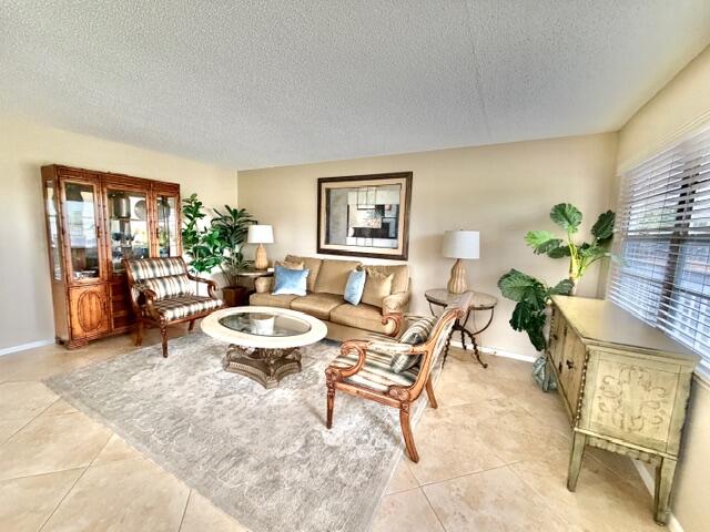 2100 Cornwall E Property Photo 6