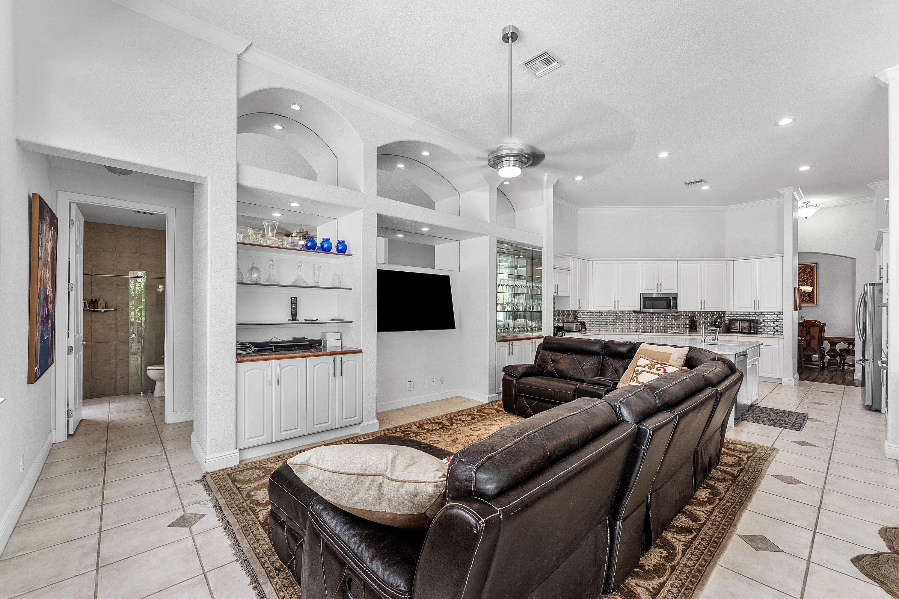 6973 Finamore Circle Property Photo 14