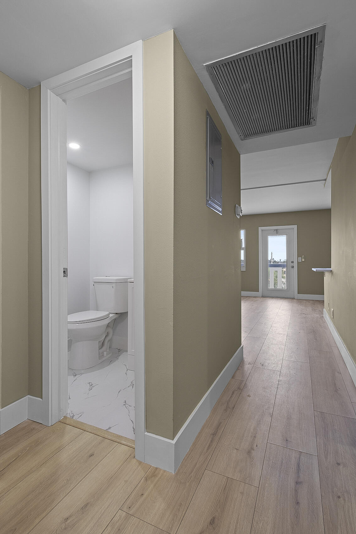4033 Ellesmere Drive B Property Photo 28