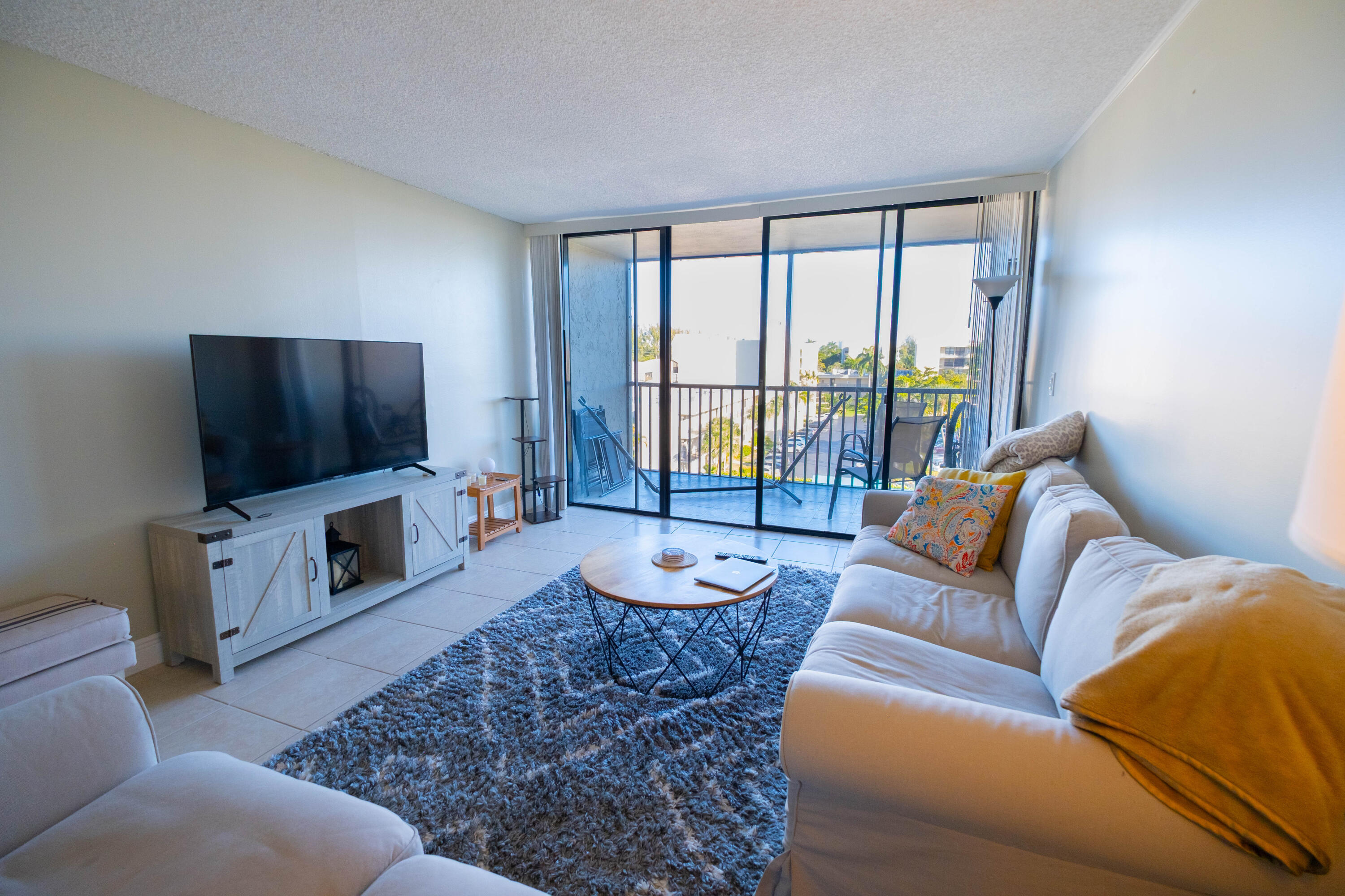 4 Royal Palm Way 6050 Property Photo 10