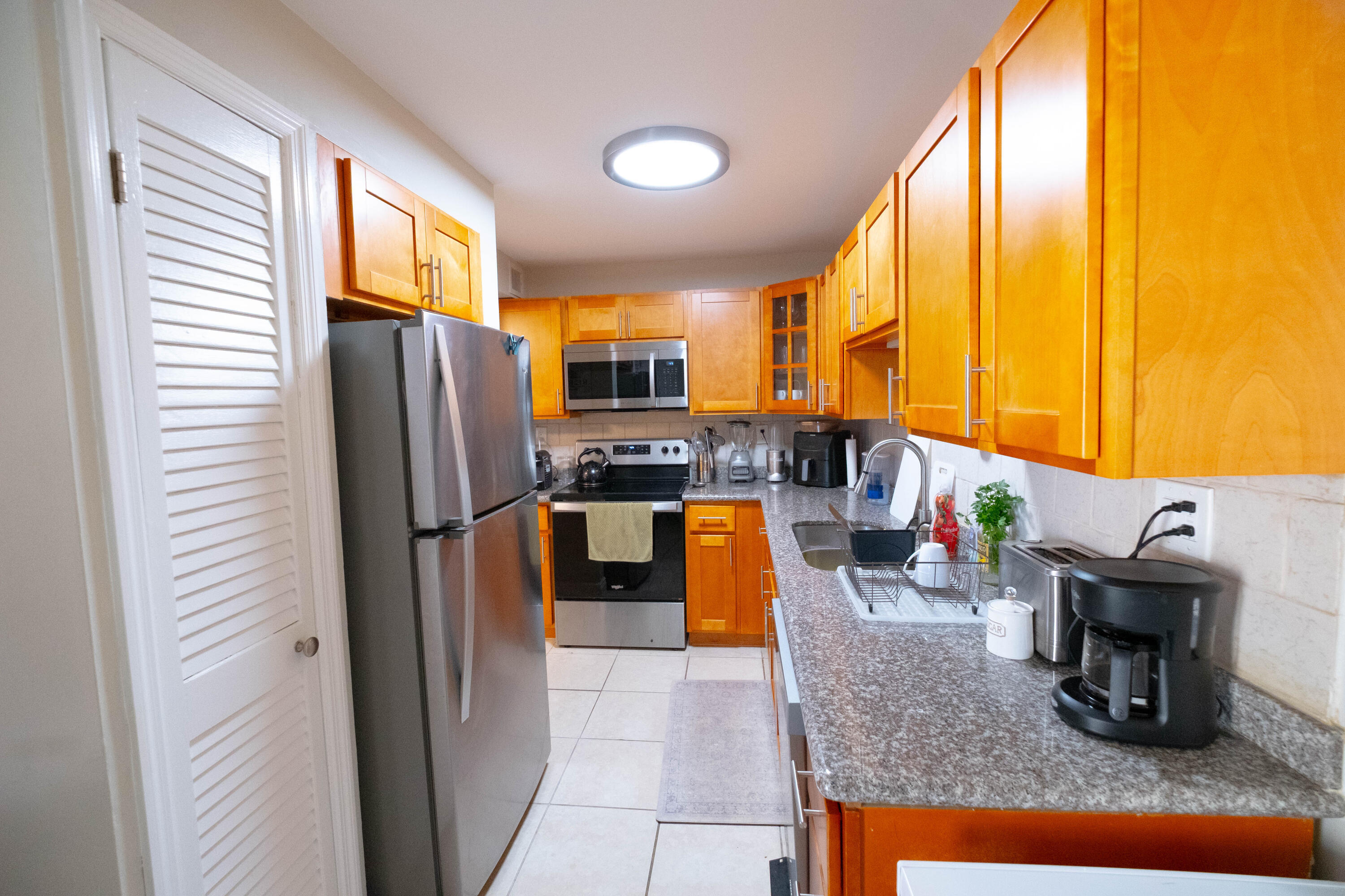 4 Royal Palm Way 6050 Property Photo 17