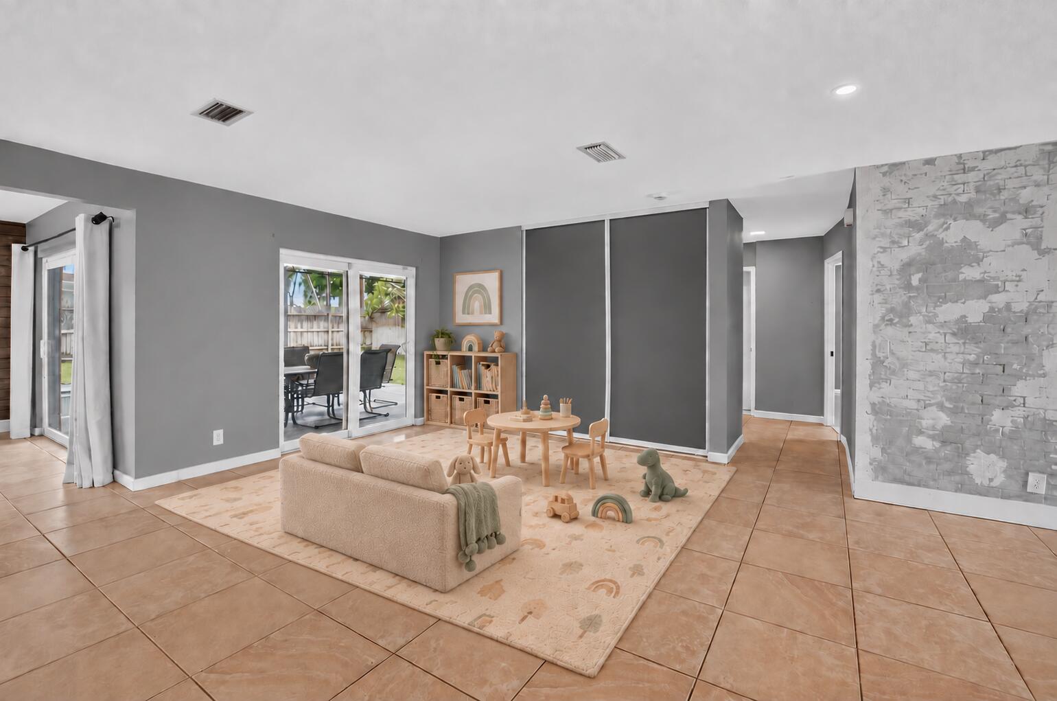 1023 Sw 25th Place Property Photo 14