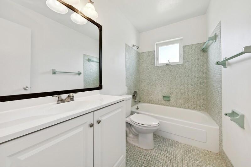 2101 Ne 1st Court 206 Property Photo 14